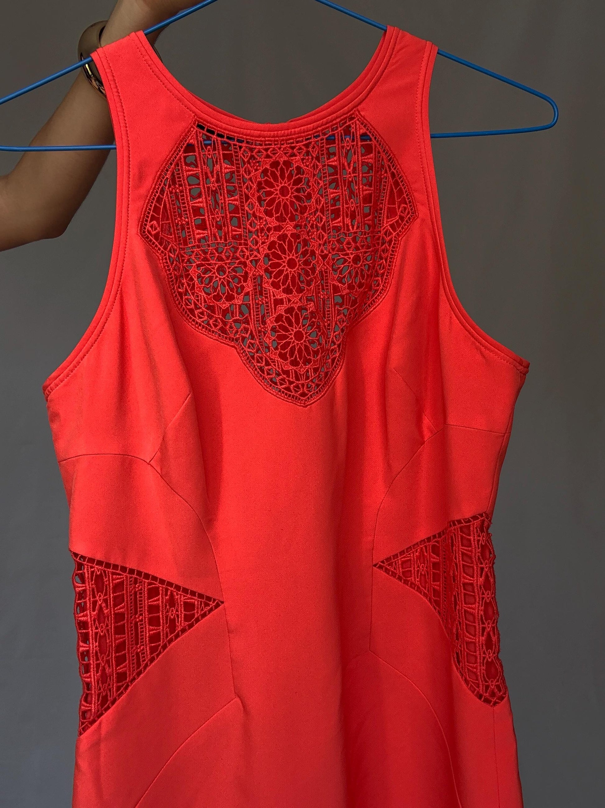 Karen Millen coral lace panel bodycon, Size US8 EU40, elegant sleeveless cocktail outfit, Luxury designer clothing, feminine pencil dress