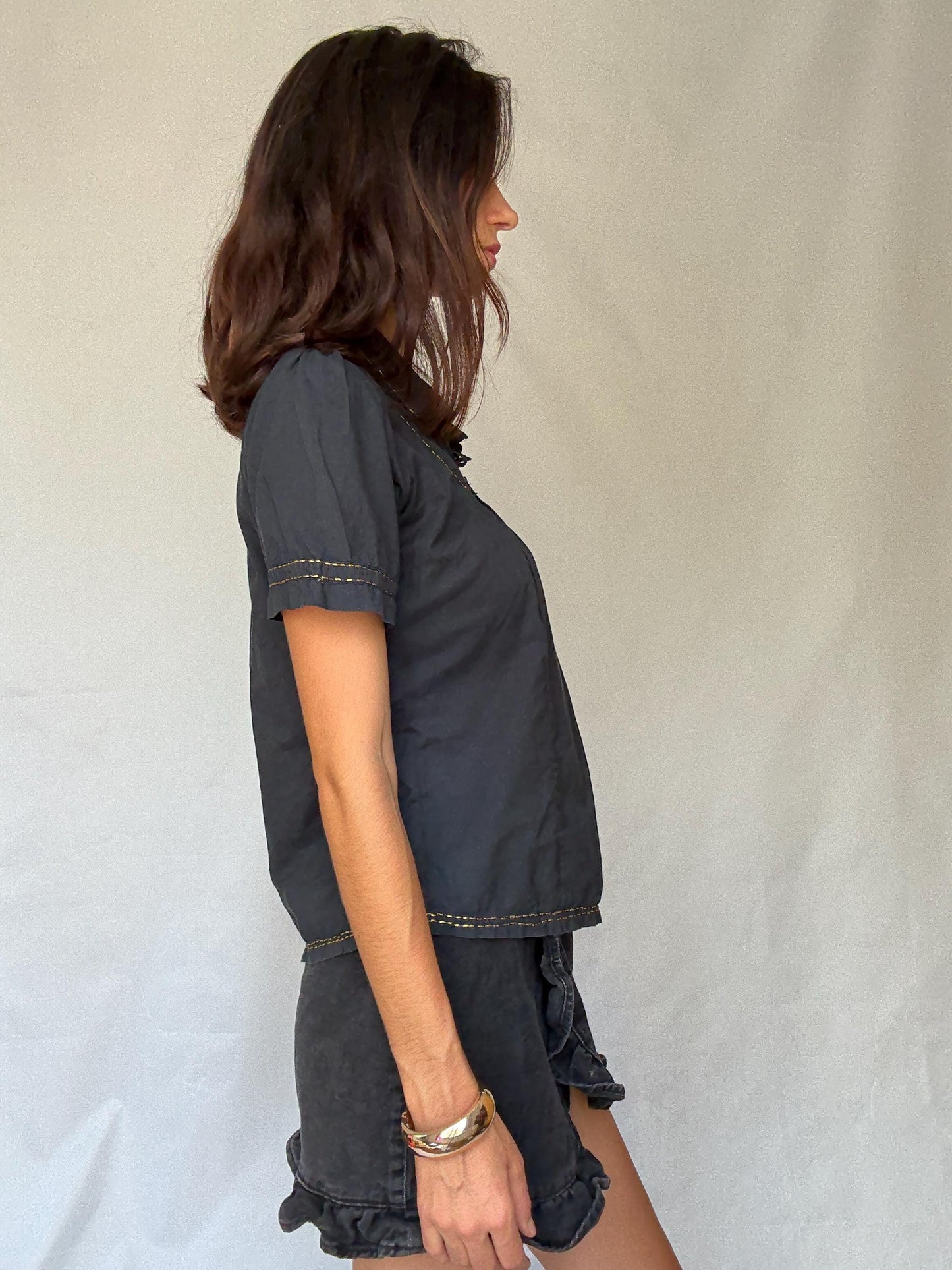 Dark academia puff sleeve blouse US M – 100% cotton black short sleeve top with contrast stitching and peter pan collar, Spanish vintage