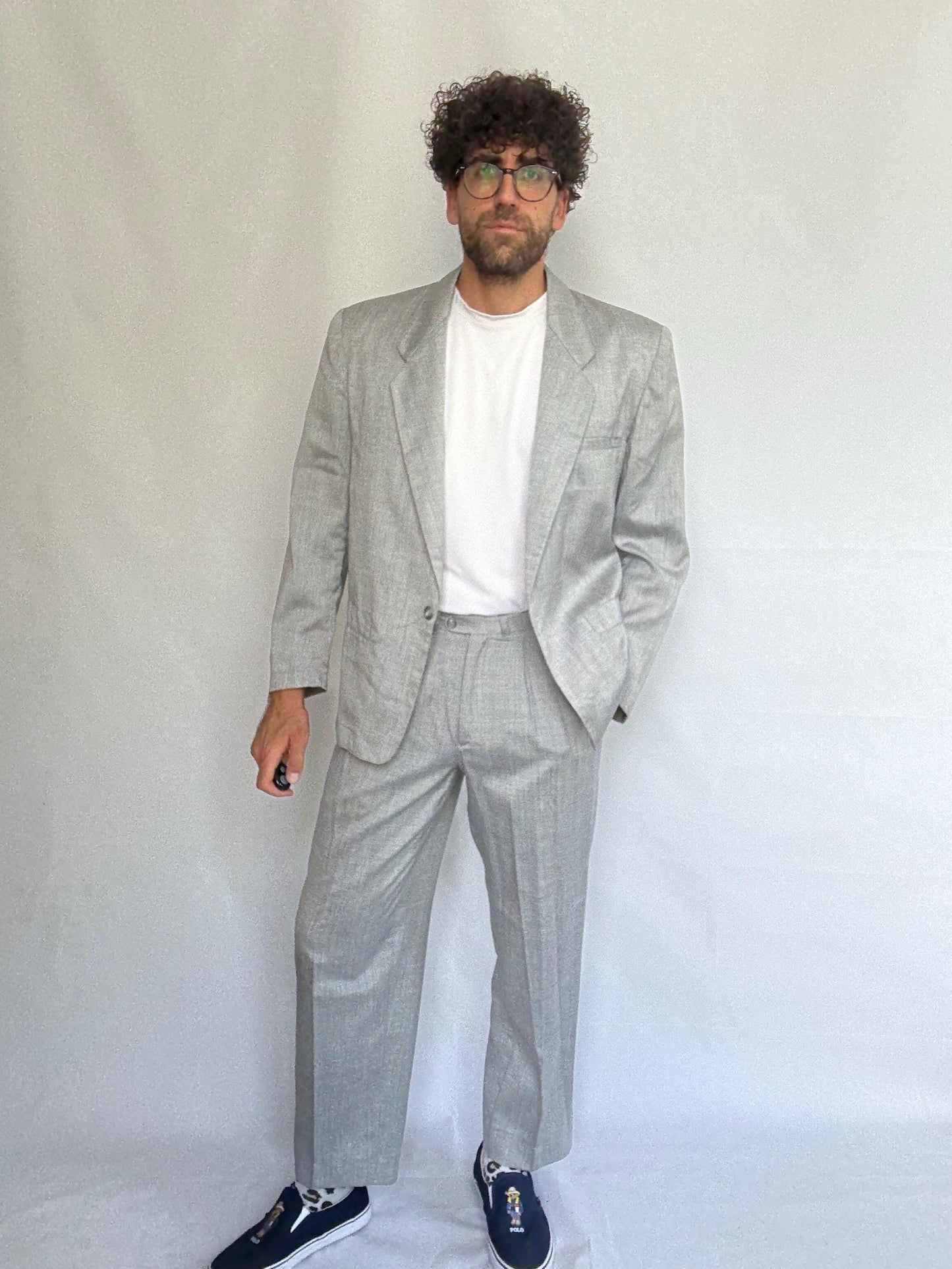 Vintage light gray suit, rough wool feel, classic fit, minimalistic design, vintage 90s, US XL, formal wear