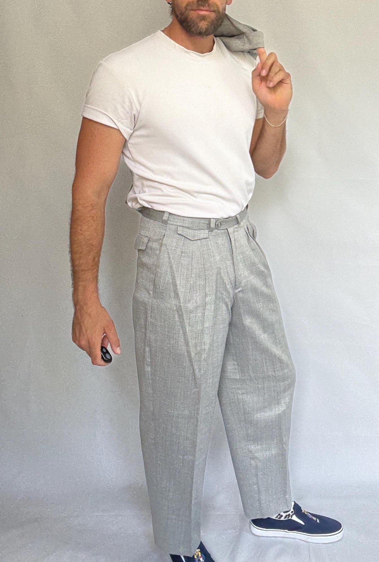 Vintage light gray suit, rough wool feel, classic fit, minimalistic design, vintage 90s, US XL, formal wear