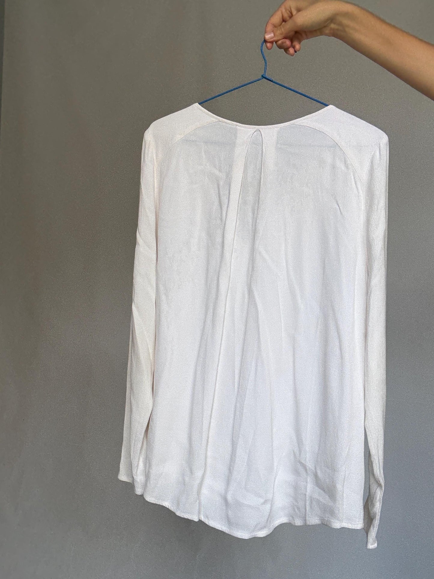 Pedro del Hierro Sport white blouse with beaded neckline detail, elegant chic, US L, evening versatile