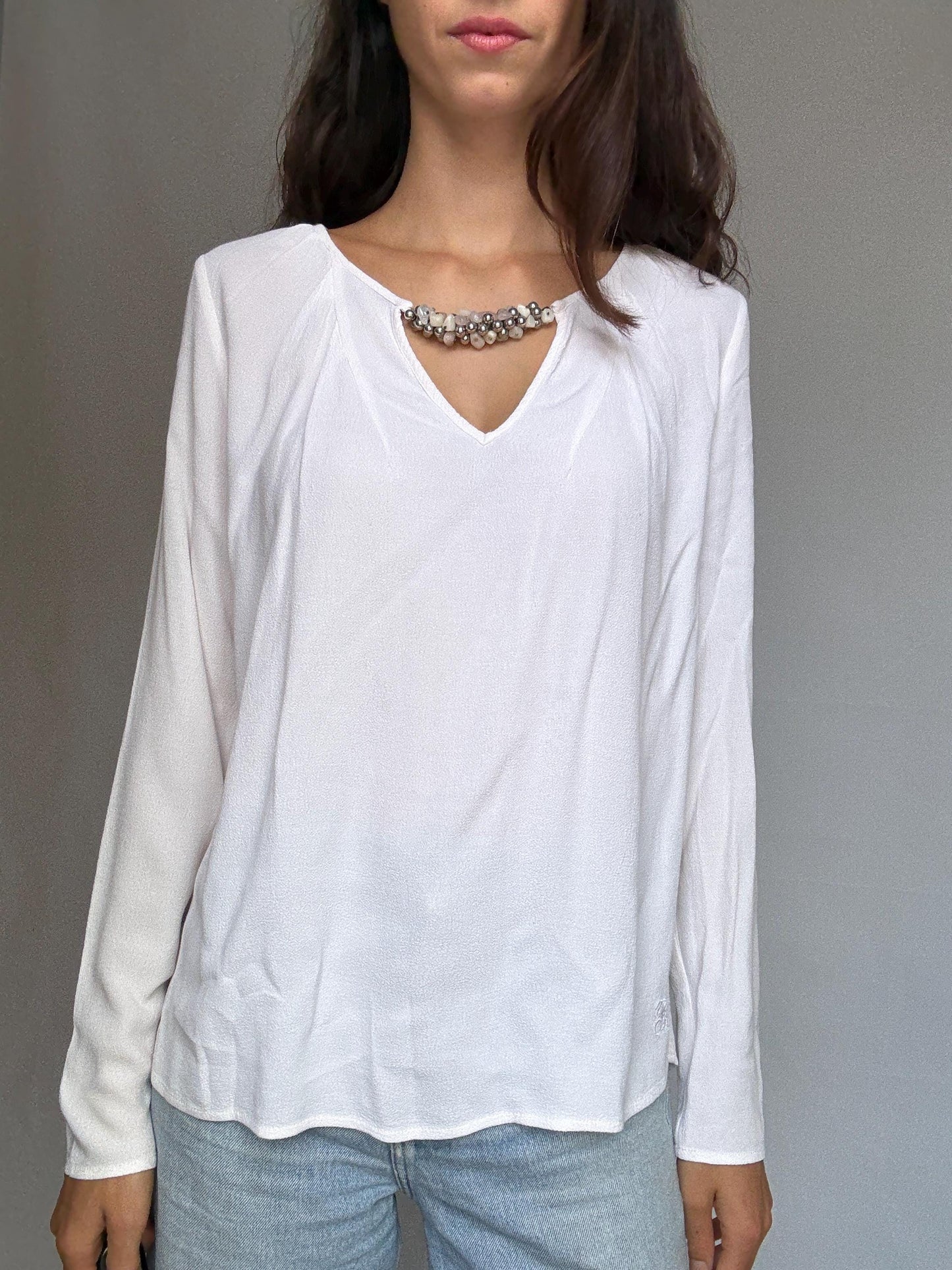 Pedro del Hierro Sport white blouse with beaded neckline detail, elegant chic, US L, evening versatile