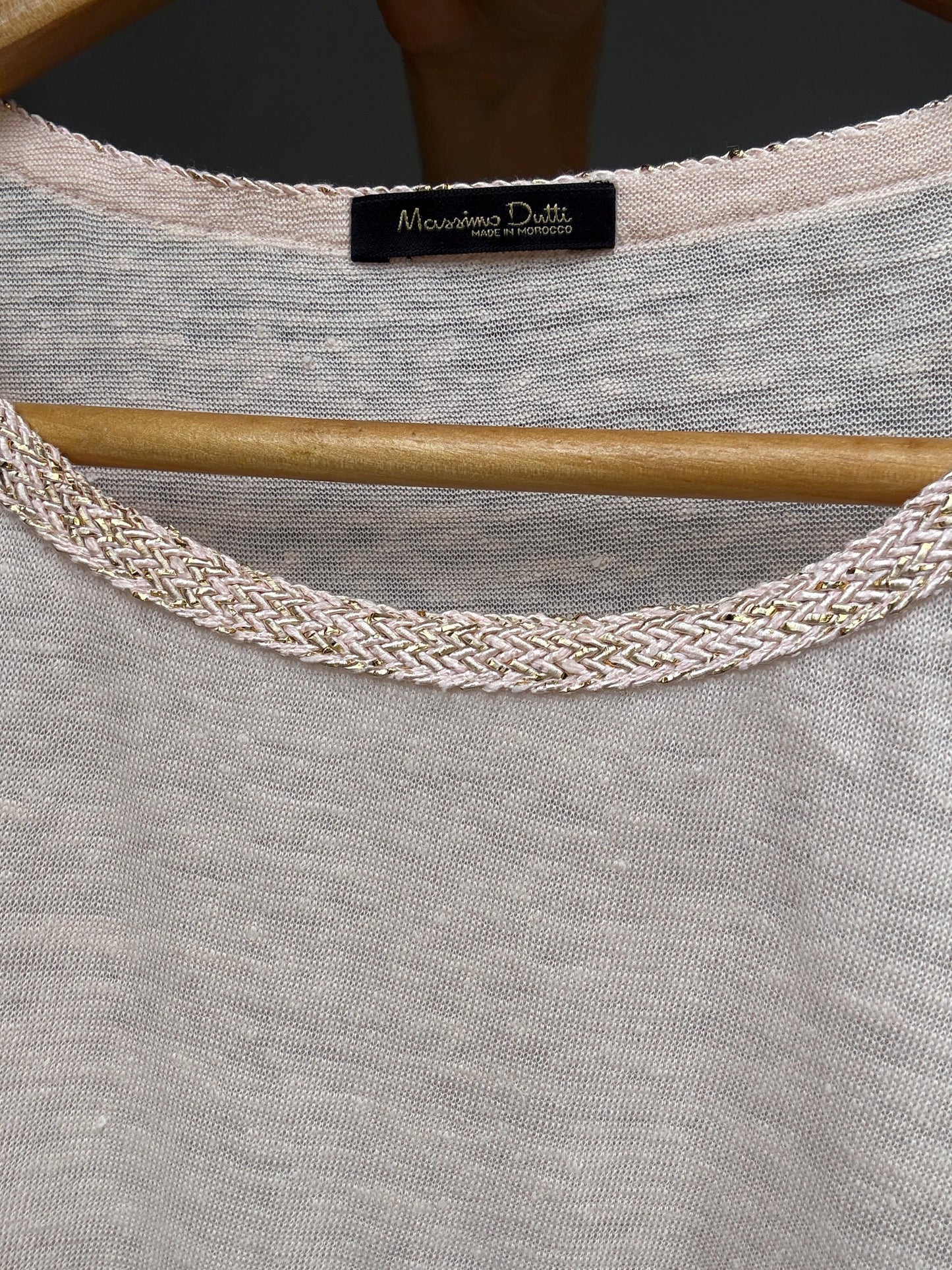 Massimo Dutti light pink shirt with a lovely gold thread neckline, light academia, US L, casual chic t-shirt