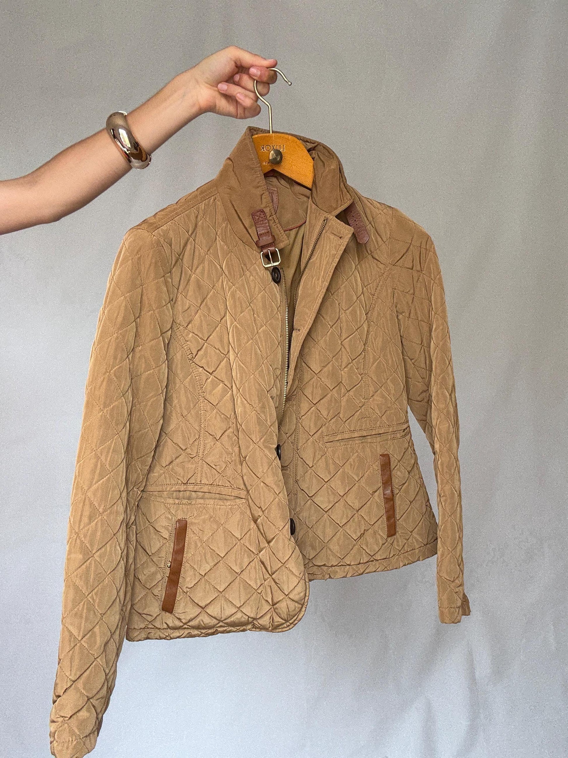 Massimo Dutti tan quilted coat, cotton feel, structured fit, two, button closure, leather, accented pockets, minimalist, US XL, smart casual