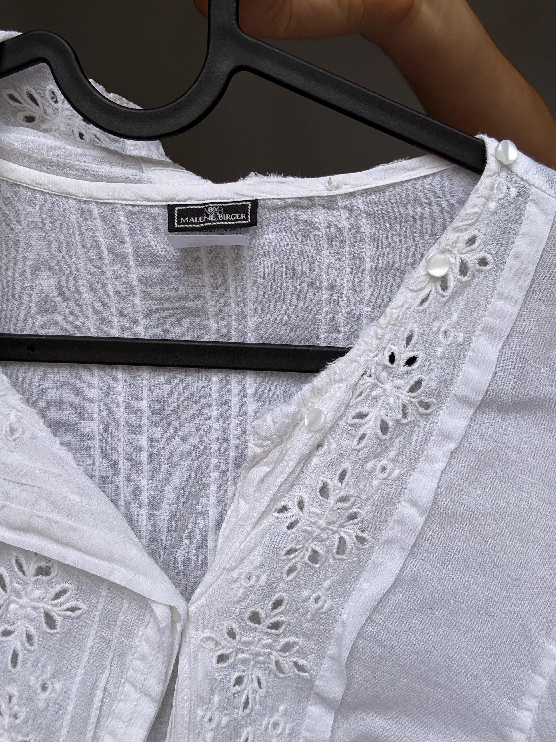 Malene Birger white blouse, cotton blend, relaxed fit, floral eyelet embroidery, tie, neck feature, romantic Florence Welch, US L