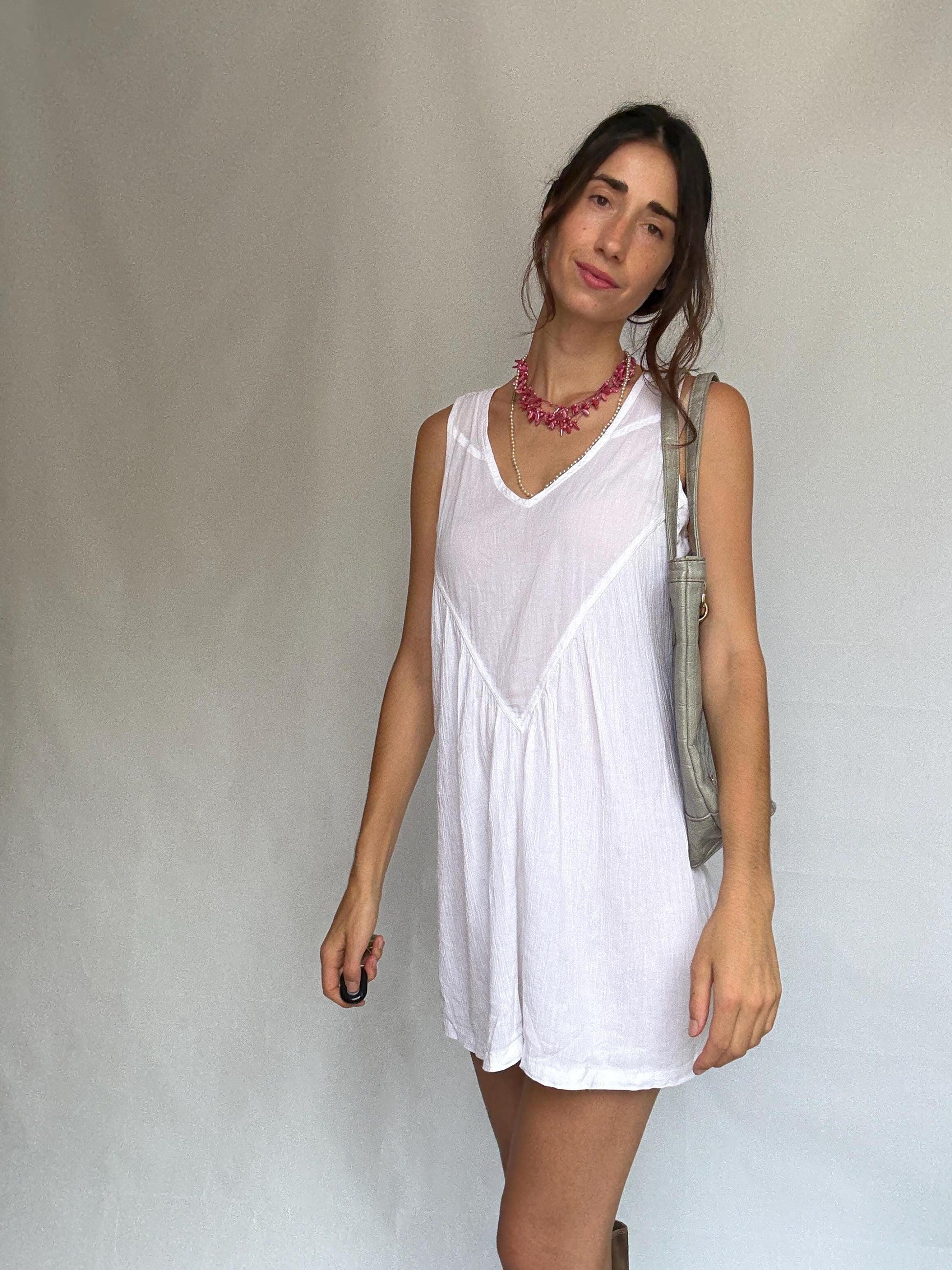 Loeds light grey leather tote bag, classic shopper silhouette, spacious interior, Spanish designer everyday school essential