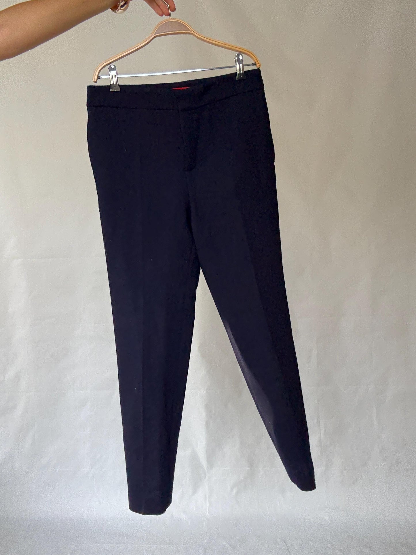 Stylish and Sleek Wool Carolina Herrera Tapered Pants - Minimalist Style Inspired by Victoria Beckham, US Size Small