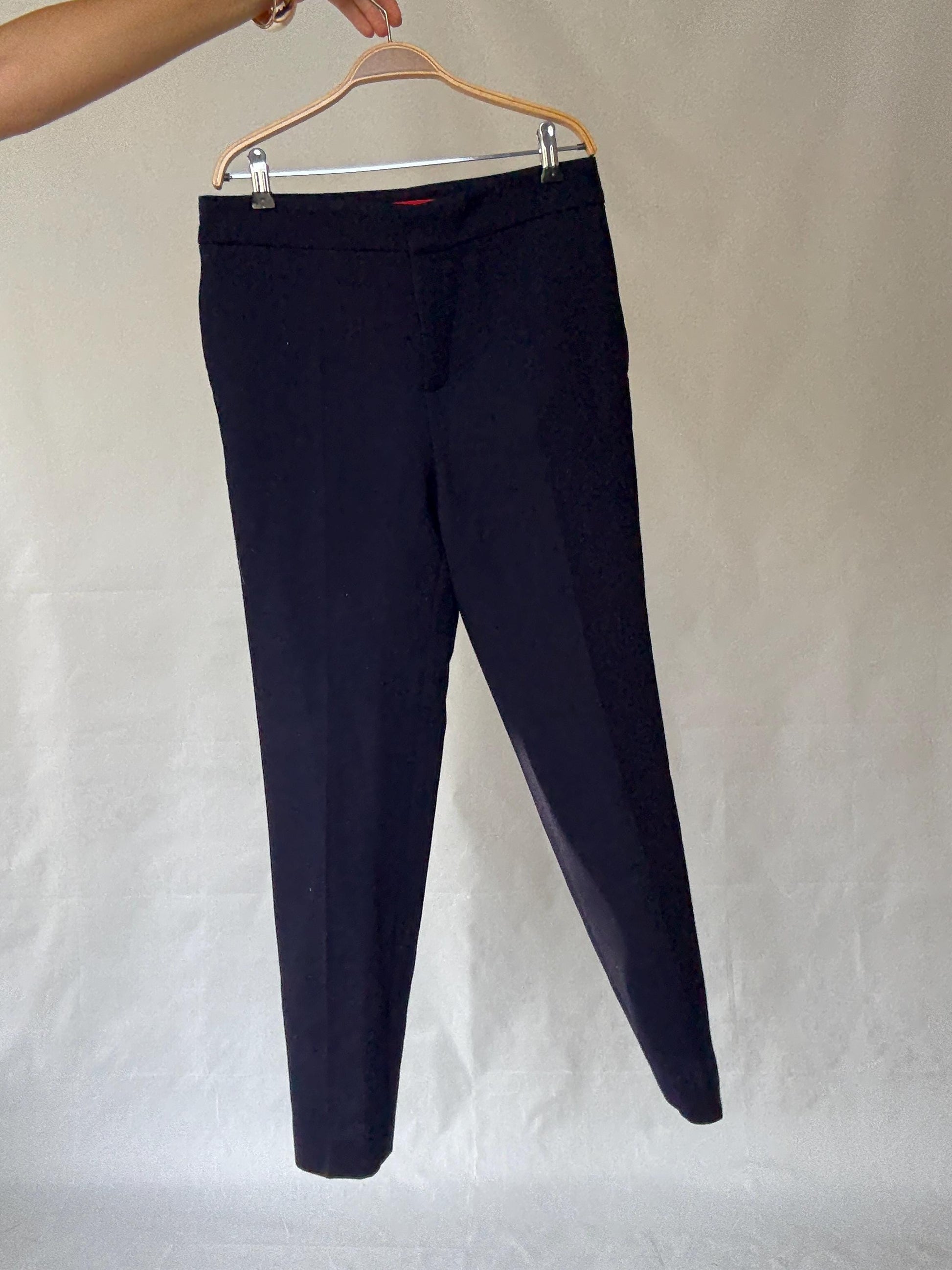 Stylish and Sleek Wool Carolina Herrera Tapered Pants - Minimalist Style Inspired by Victoria Beckham, US Size Small