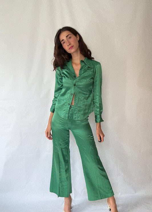 Vintage-inspired handmade green blouse and pant set, 100% cotton, fitted blouse button closure, retro 70s elegance, US S, casual chic