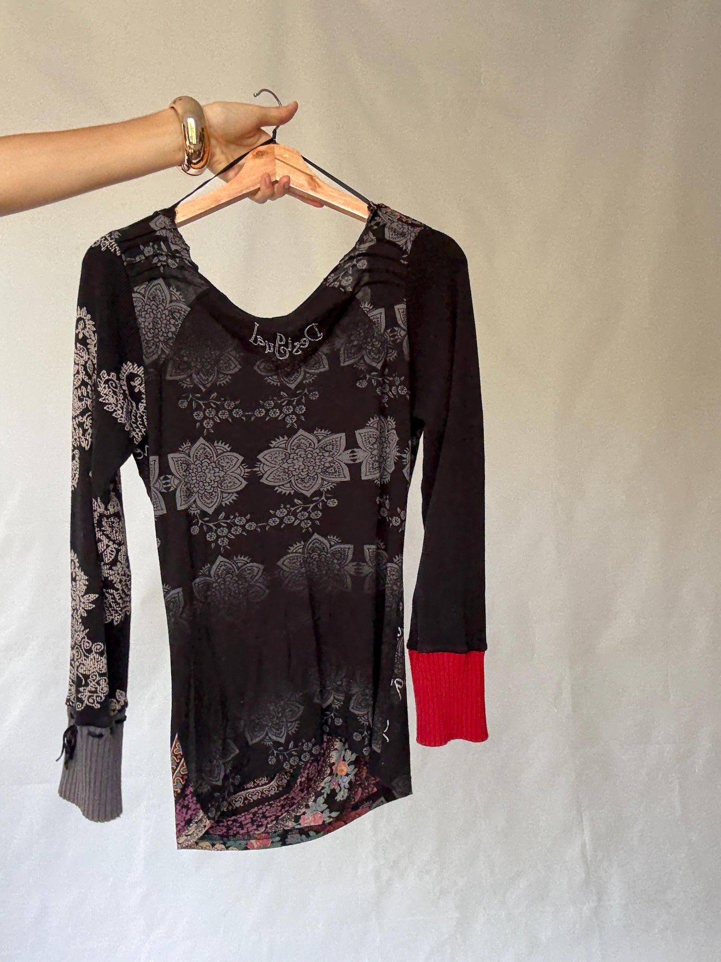 Bohemian Desigual Off-Shoulder Shirt with Vibrant Patterns in Cotton Blend, Fits Oversized and Flowy - Inspired by Hilary Duff Style, Size L