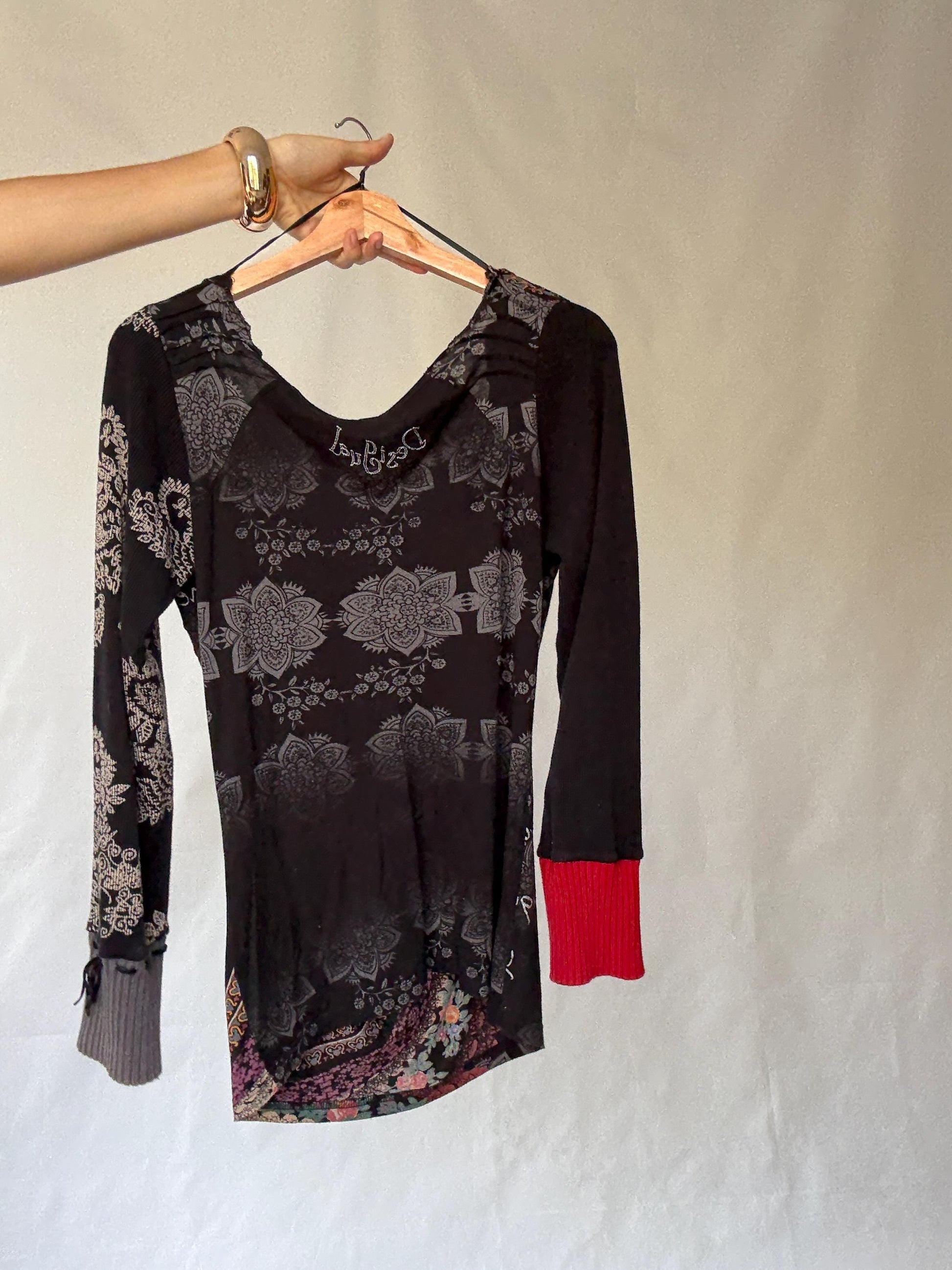 Bohemian Desigual Off-Shoulder Shirt with Vibrant Patterns in Cotton Blend, Fits Oversized and Flowy - Inspired by Hilary Duff Style, Size L