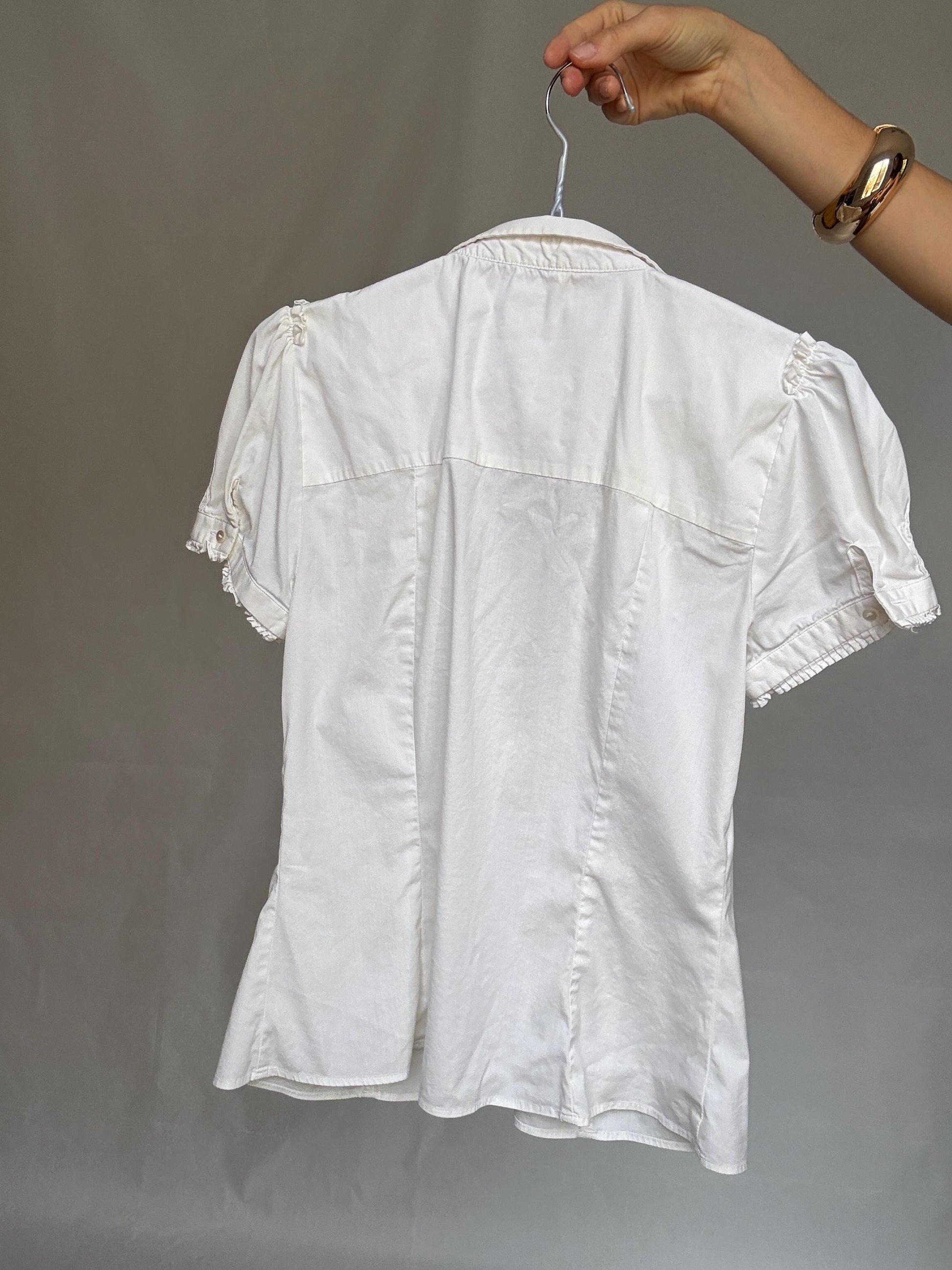 Vintage white blouse, cotton blend, fitted style, ruffle front, elegant romantic, US M, versatile day to evening