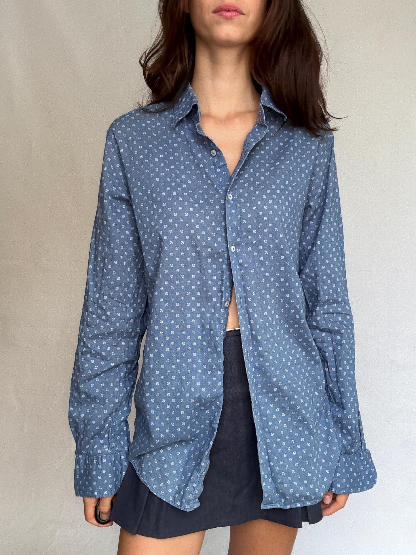Massimo Dutti blue patterned shirt, cotton feel, classic fit, button, up front, buttoned cuffs, minimalist Zendaya, US L, office casual