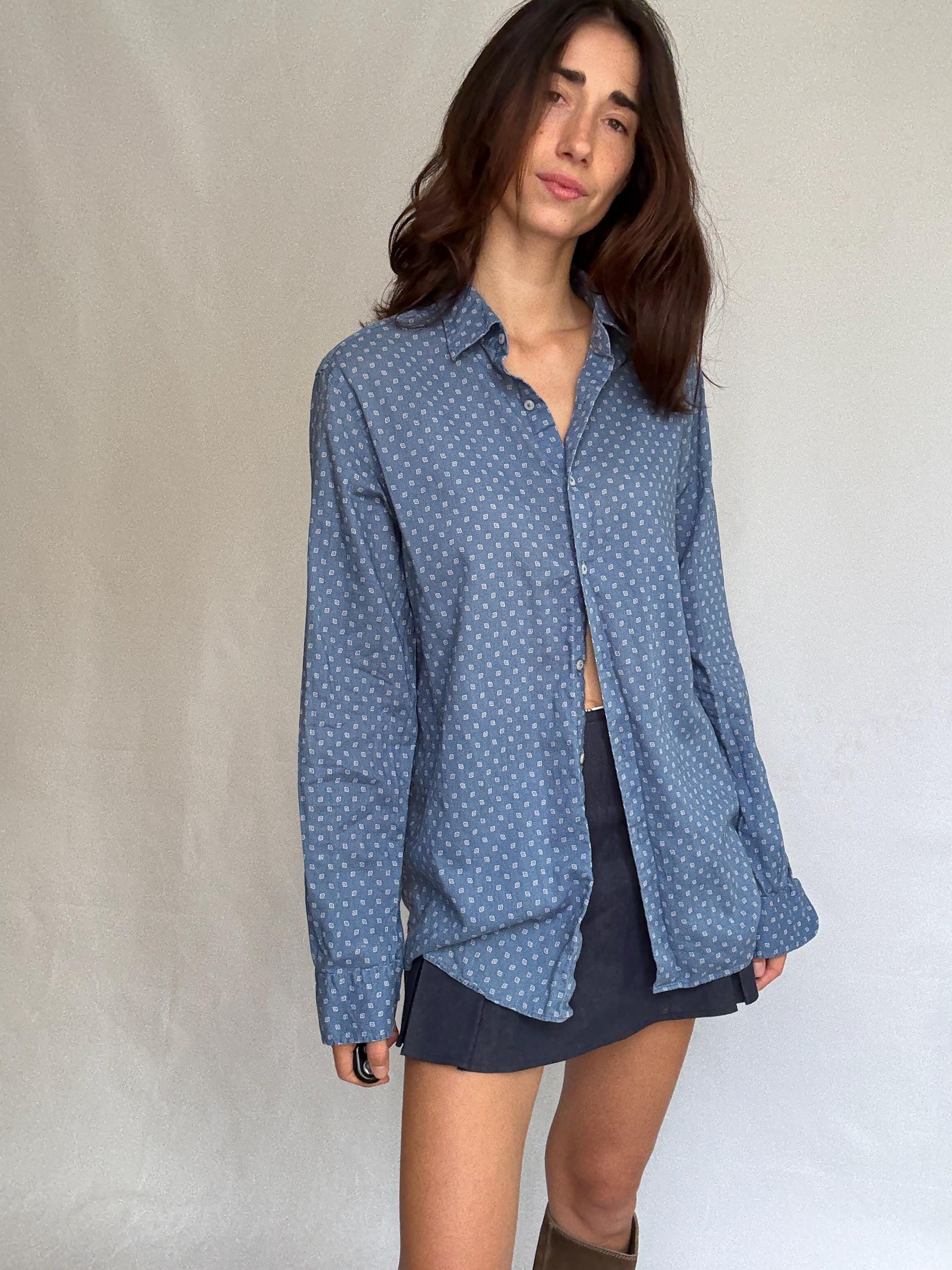 Massimo Dutti blue patterned shirt, cotton feel, classic fit, button, up front, buttoned cuffs, minimalist Zendaya, US L, office casual