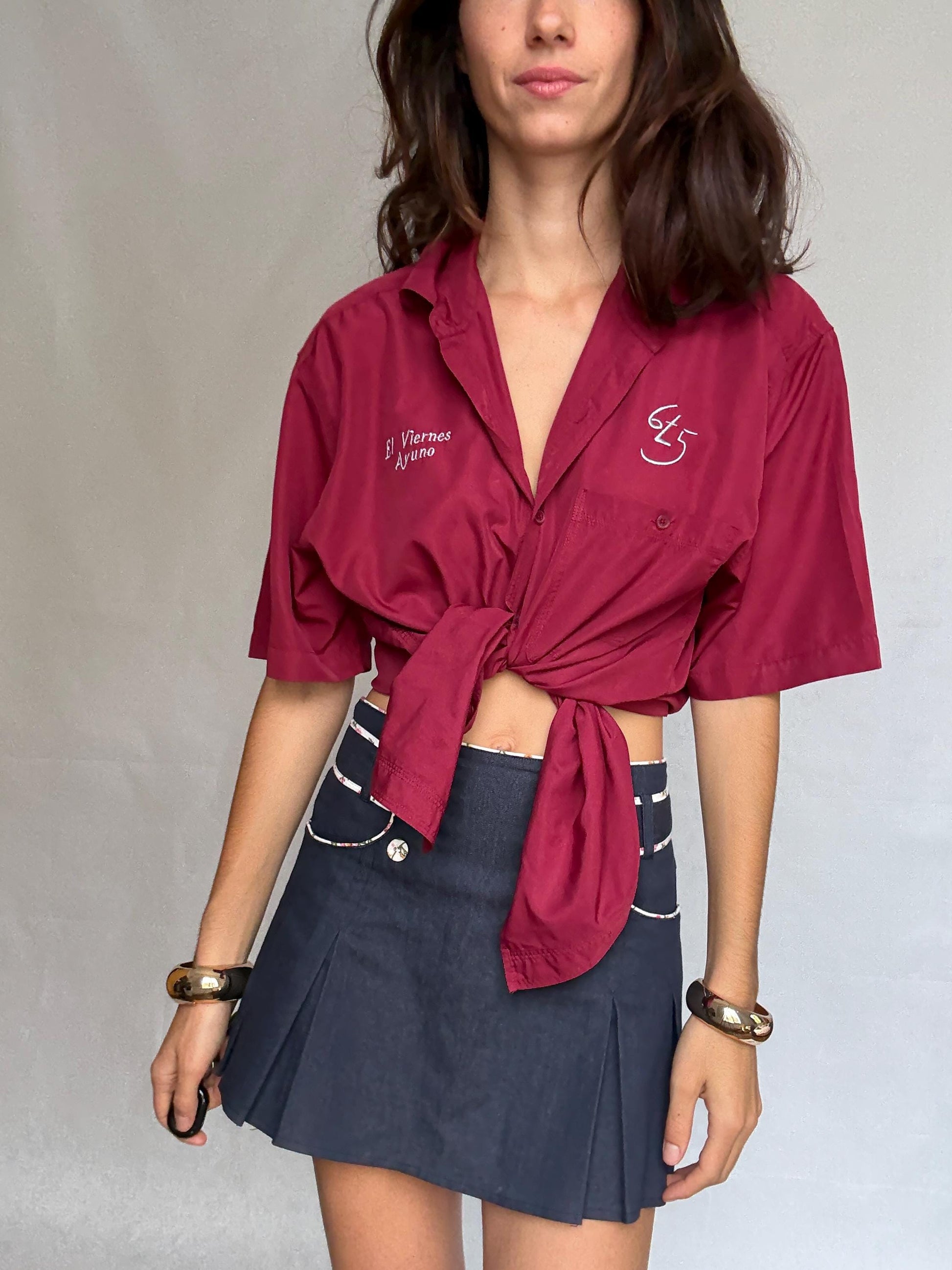 Full Gold maroon short sleeve shirt, 100% silk, relaxed fit, embroidered text and design, casual streetwear vibe, US L men, everyday cool