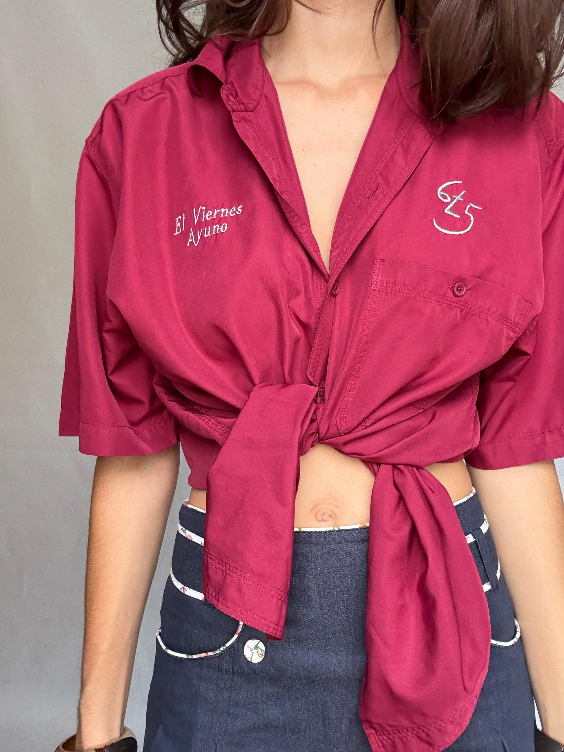 Full Gold maroon short sleeve shirt, 100% silk, relaxed fit, embroidered text and design, casual streetwear vibe, US L men, everyday cool