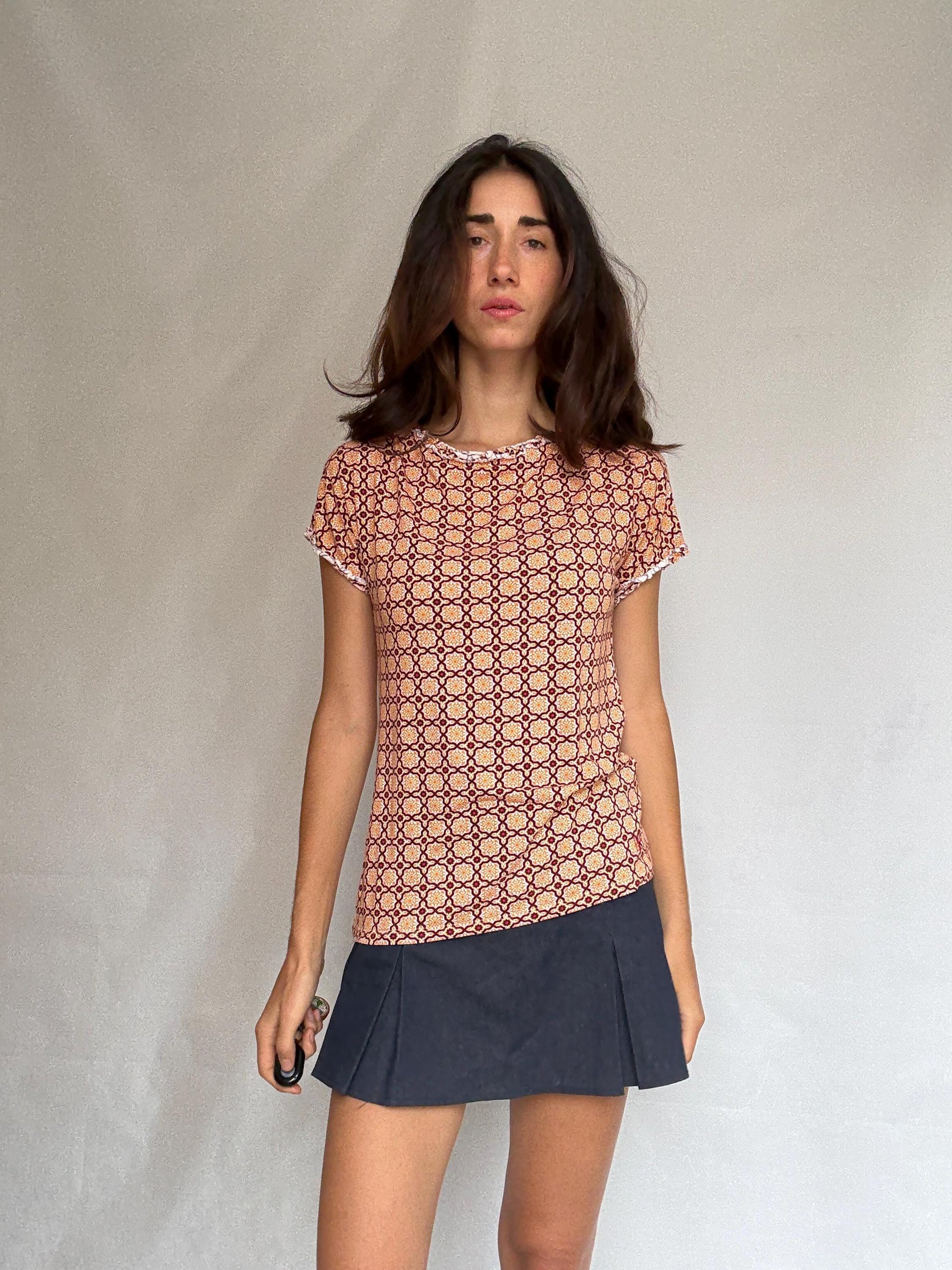 Pedro del Hierro geometric blouse, cotton feel, regular fit, ruffled neckline, retro 70s, US M, casual streetwear,