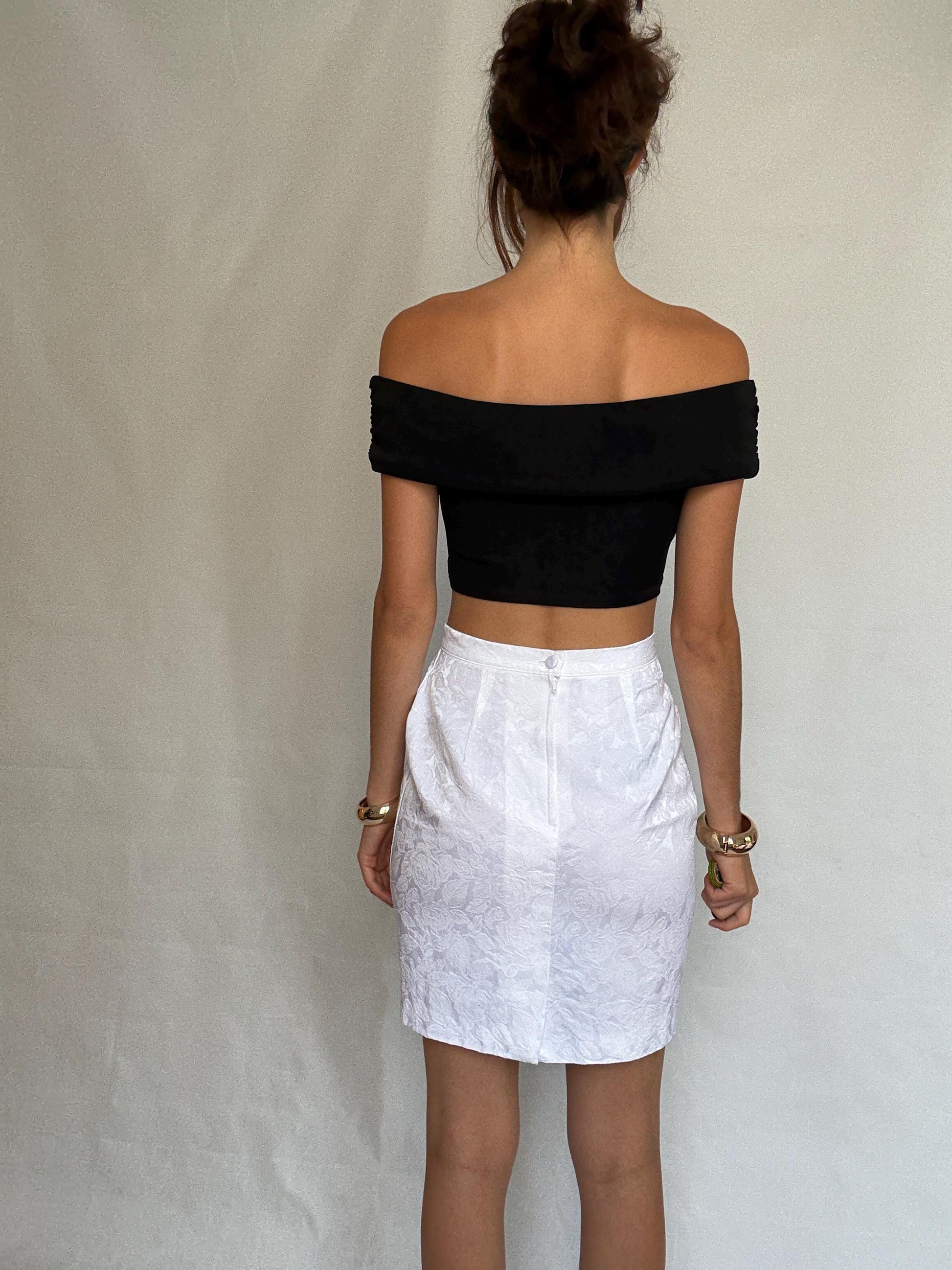 Vintage white floral skirt, cotton viscose blend, straight fit, textured floral pattern, minimalist Rooney Mara style, US M