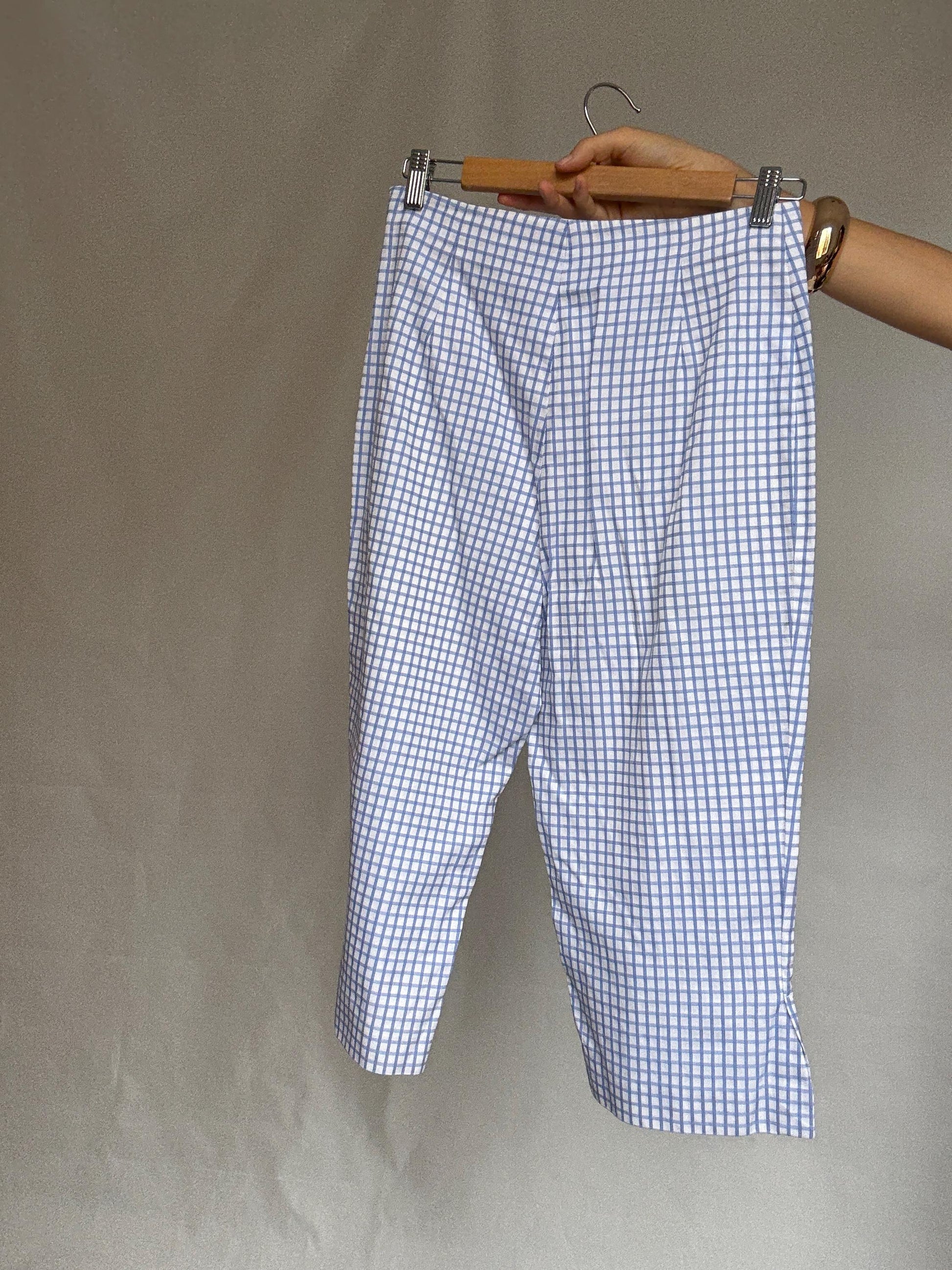 Burberry light blue checked cropped pants, 100% cotton, fitted waist, embroidered logo detail, vintage retro 80s, US S, casual streetwear