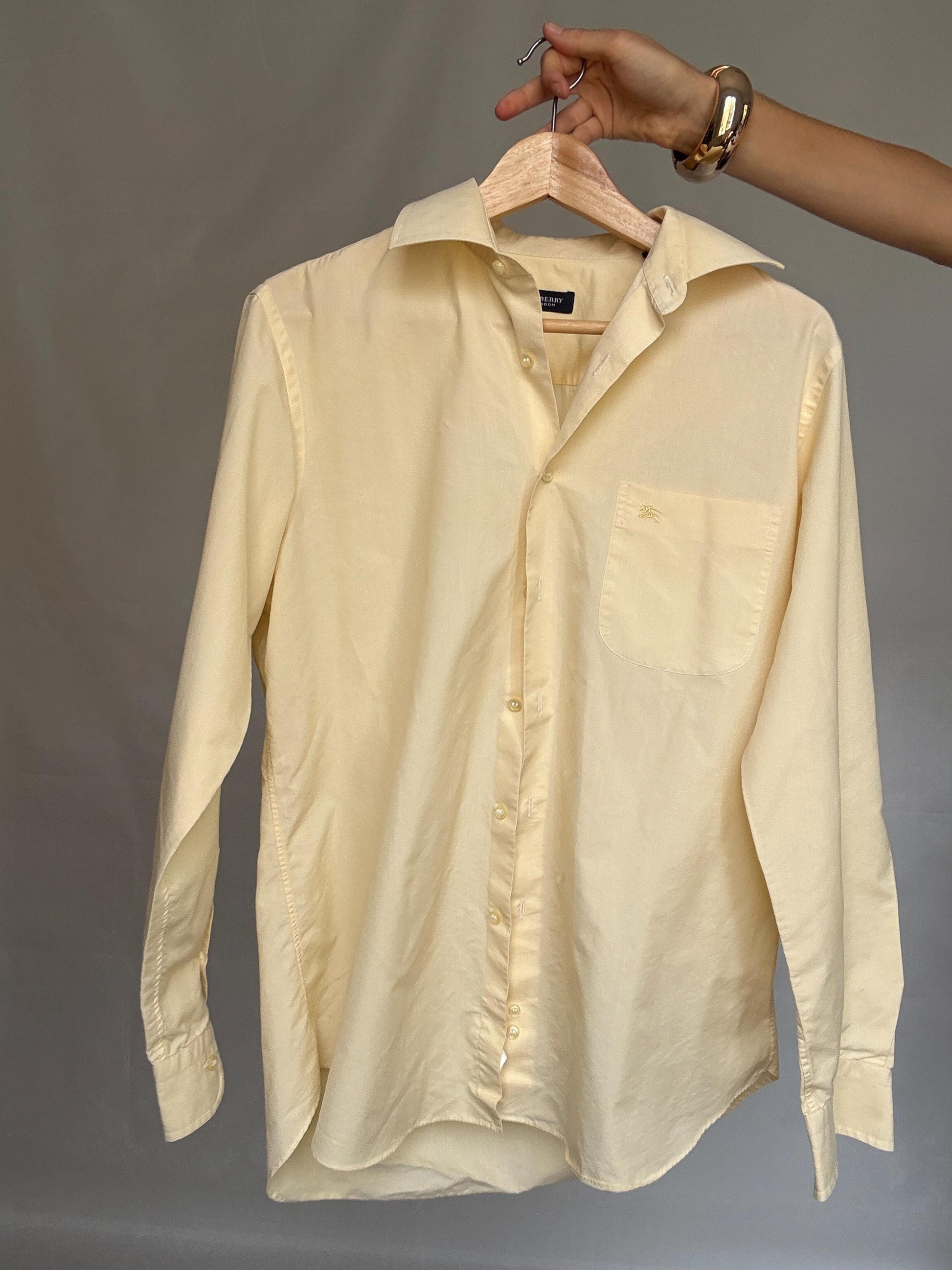 Burberry London beige button, up shirt, cotton feel, relaxed fit, embroidered logo detail, minimalist, US XL, casual layering piece, size XL