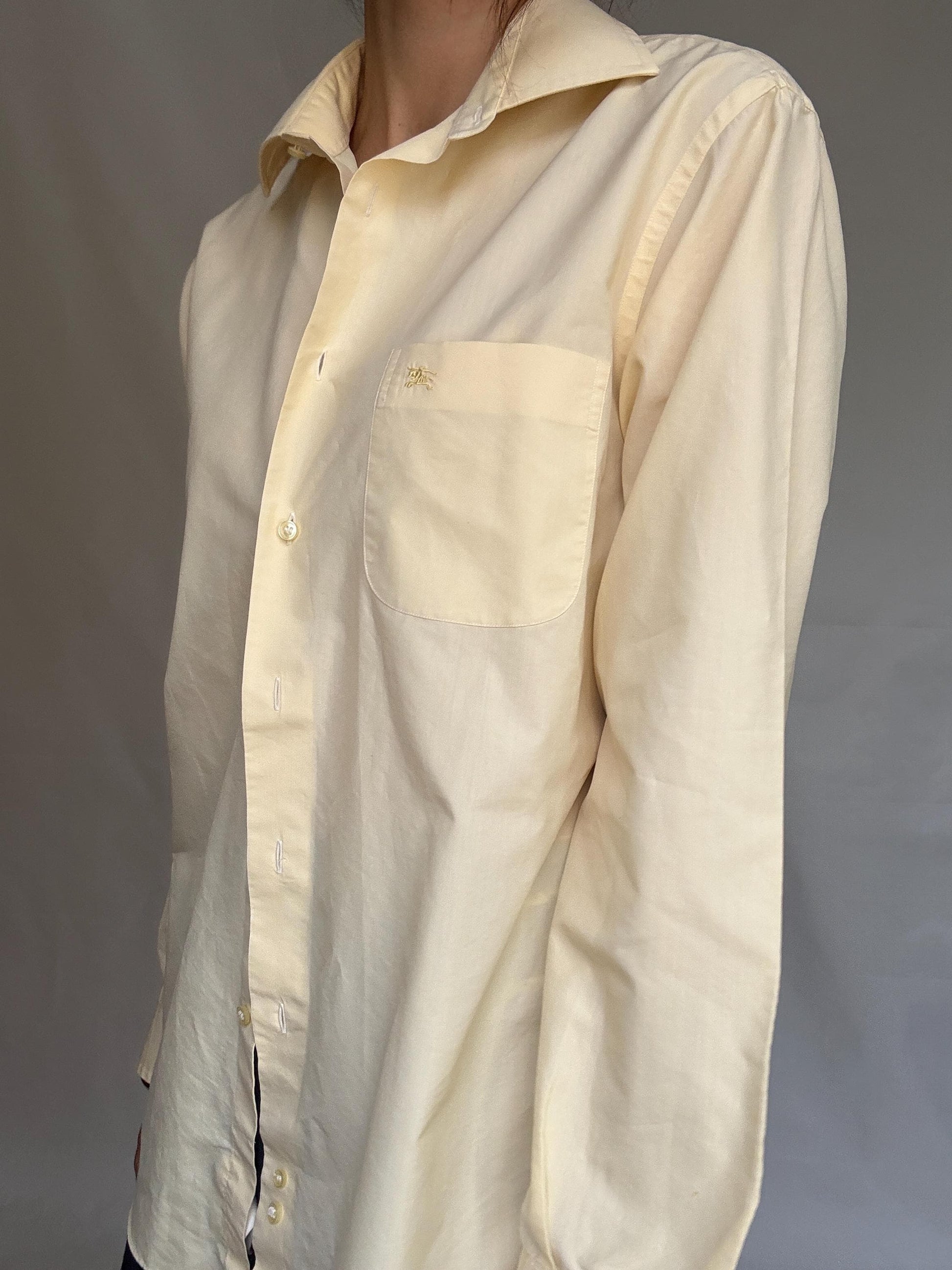 Burberry London beige button, up shirt, cotton feel, relaxed fit, embroidered logo detail, minimalist, US XL, casual layering piece, size XL