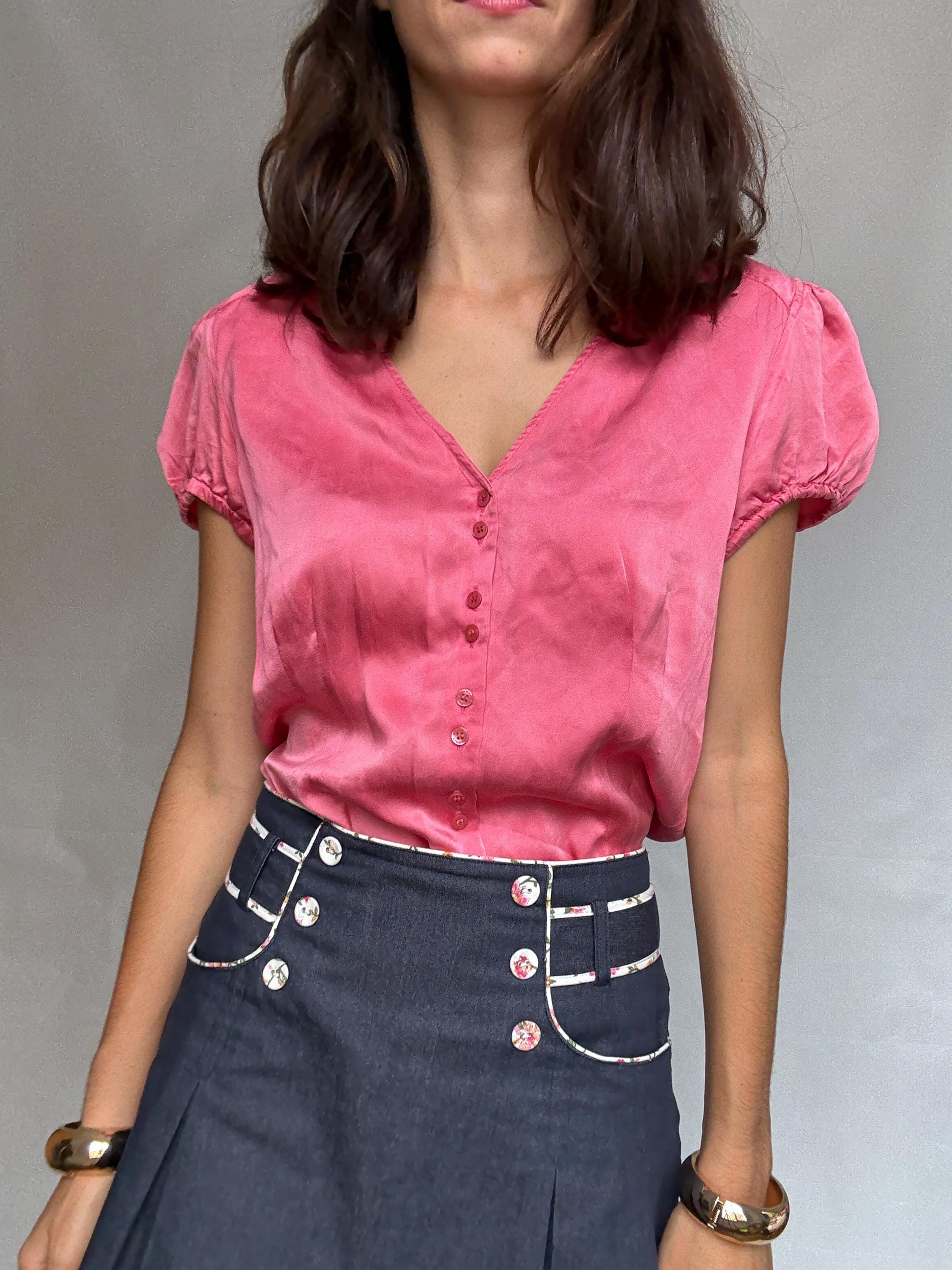 Pink silk blouse, classic fit, v neck with button front, puffed sleeves, romantic cottagecore, US XL, versatile everyday wear