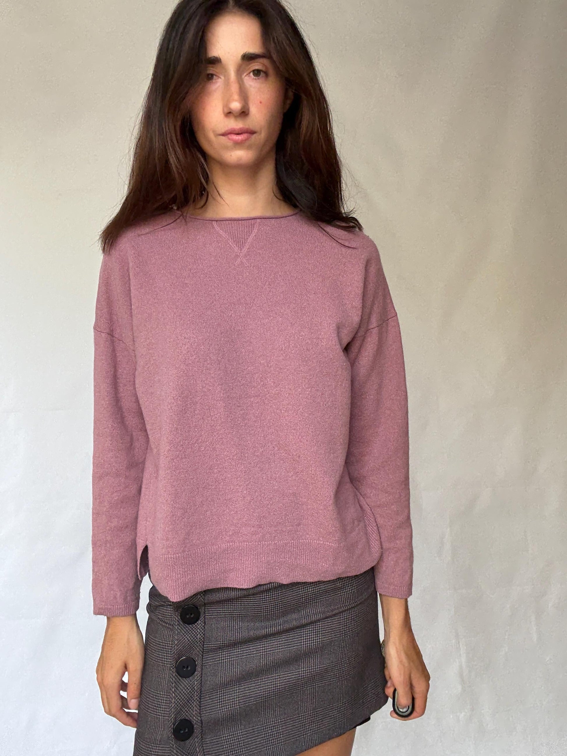 Massimo Dutti dusty pink jumper, wool cashmere blend feel, relaxed fit, ribbed cuffs and hem, minimalist chic, Size M, everyday comfort