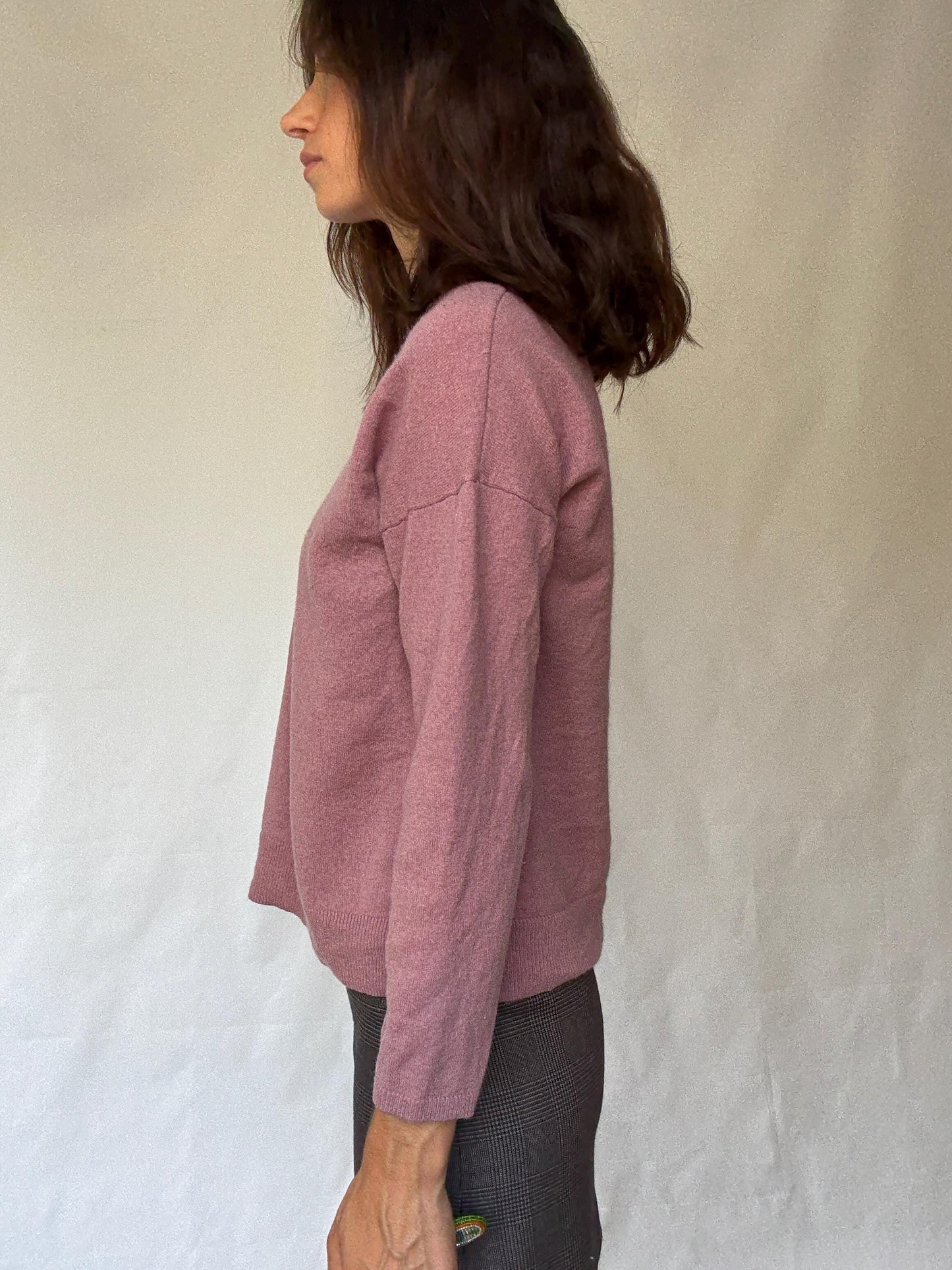 Massimo Dutti dusty pink jumper, wool cashmere blend feel, relaxed fit, ribbed cuffs and hem, minimalist chic, Size M, everyday comfort