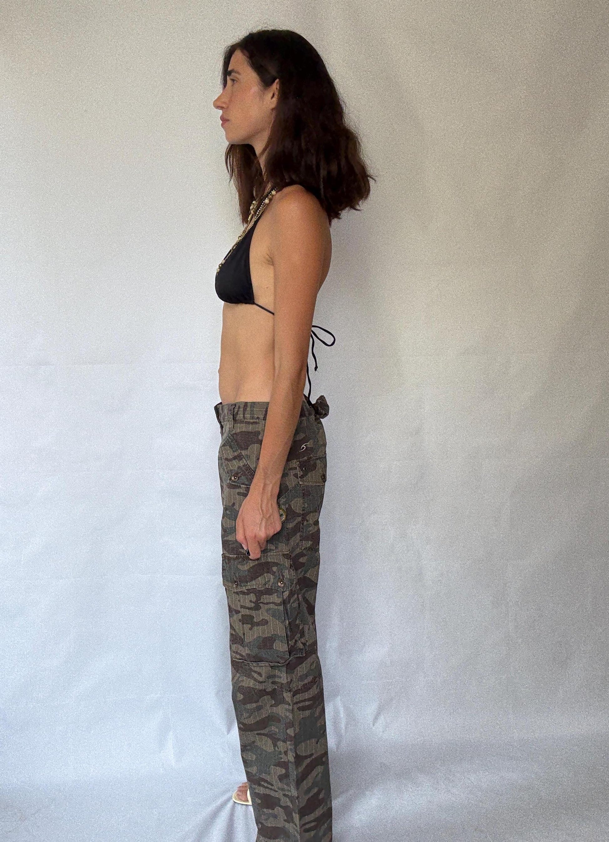 Ripcurl camo cargo pants, 100% cotton, straight leg fit, six, pocket design, y2k streetwear, US L, casual outdoor style