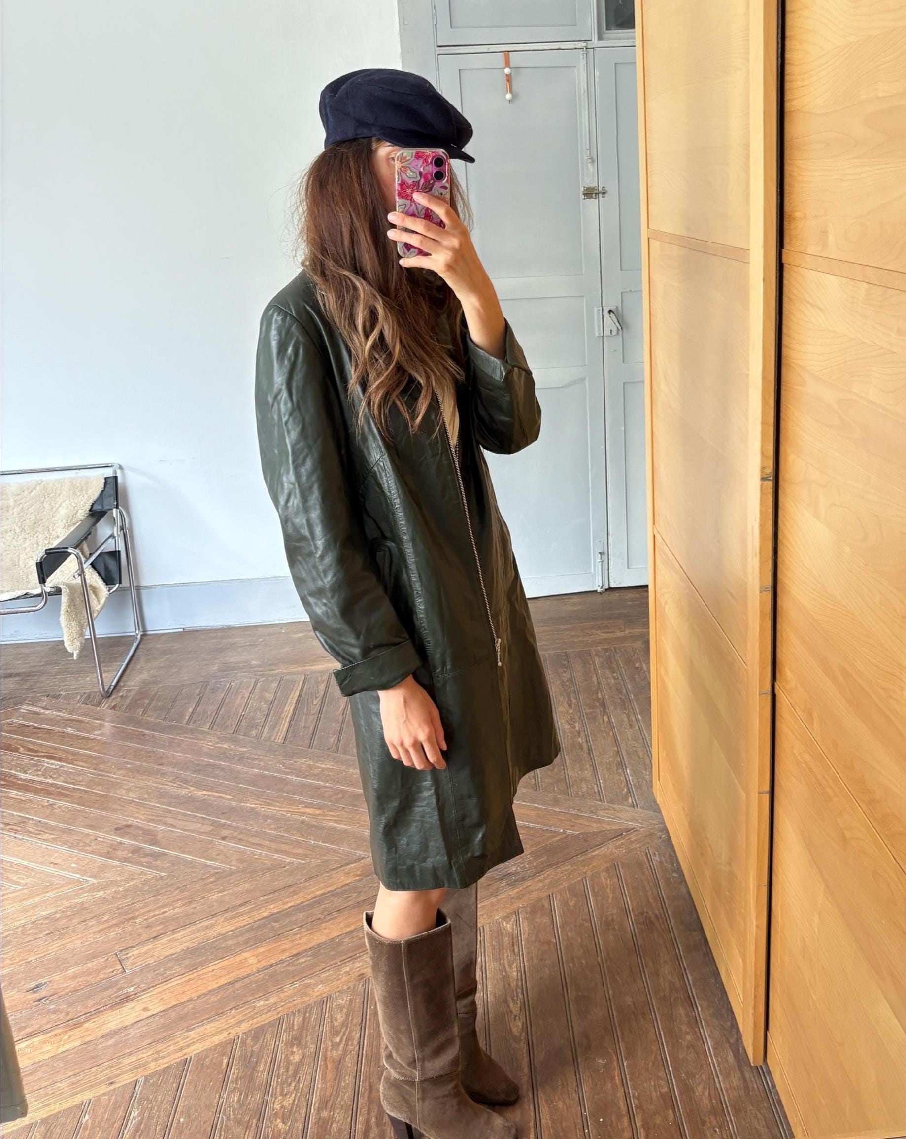 Vintage navy blue beret, wool cashmere blend, minimalist chic, Size 56, versatile accessory, peaky blinders aesthetic hat