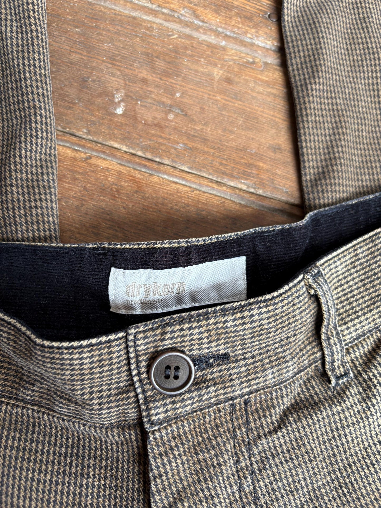 Drykorn brown houndstooth trousers, cotton blend, straight fit, button and zip fly, side pockets and belt loops, casual retro 90s, US XL