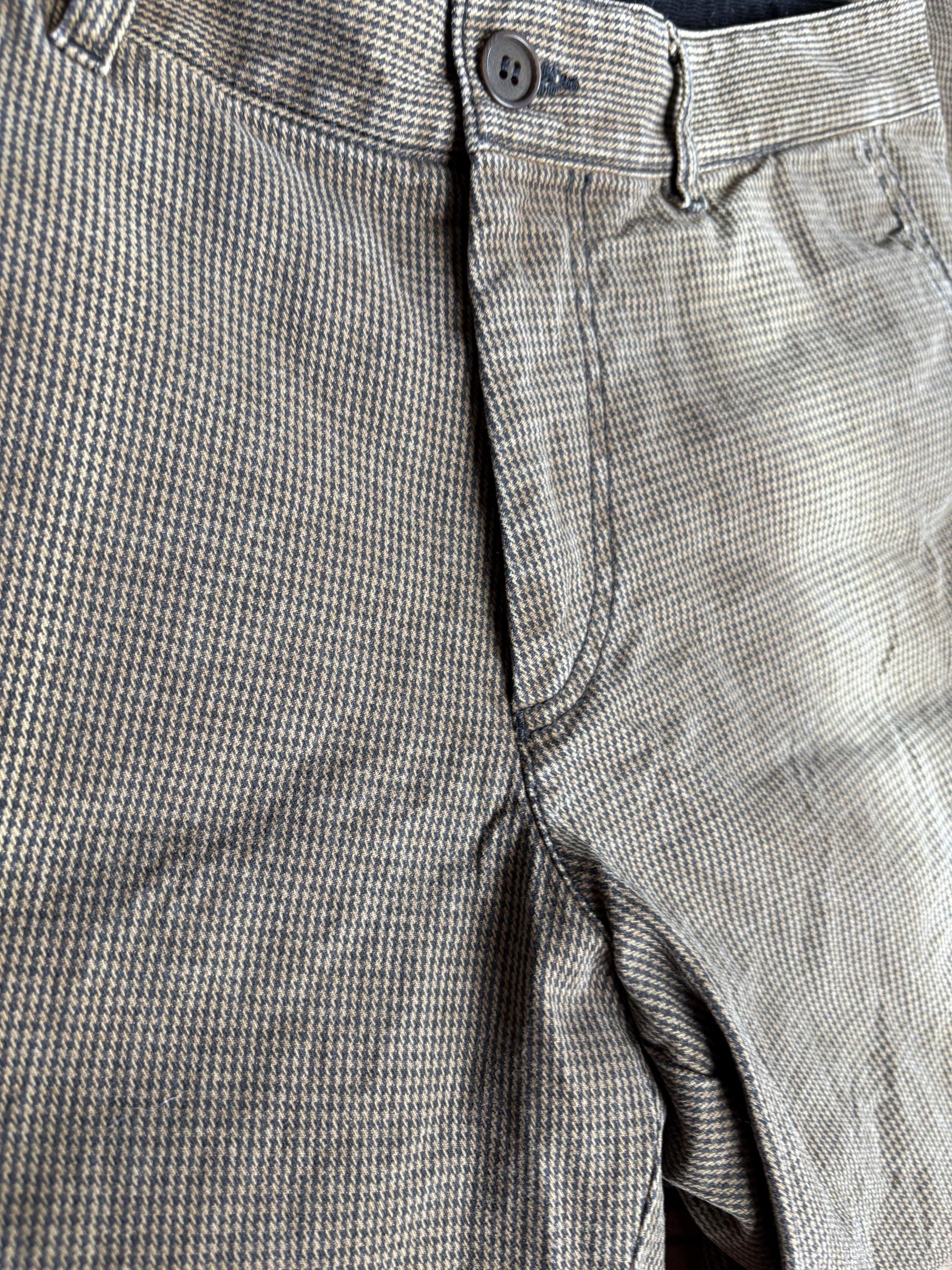 Drykorn brown houndstooth trousers, cotton blend, straight fit, button and zip fly, side pockets and belt loops, casual retro 90s, US XL