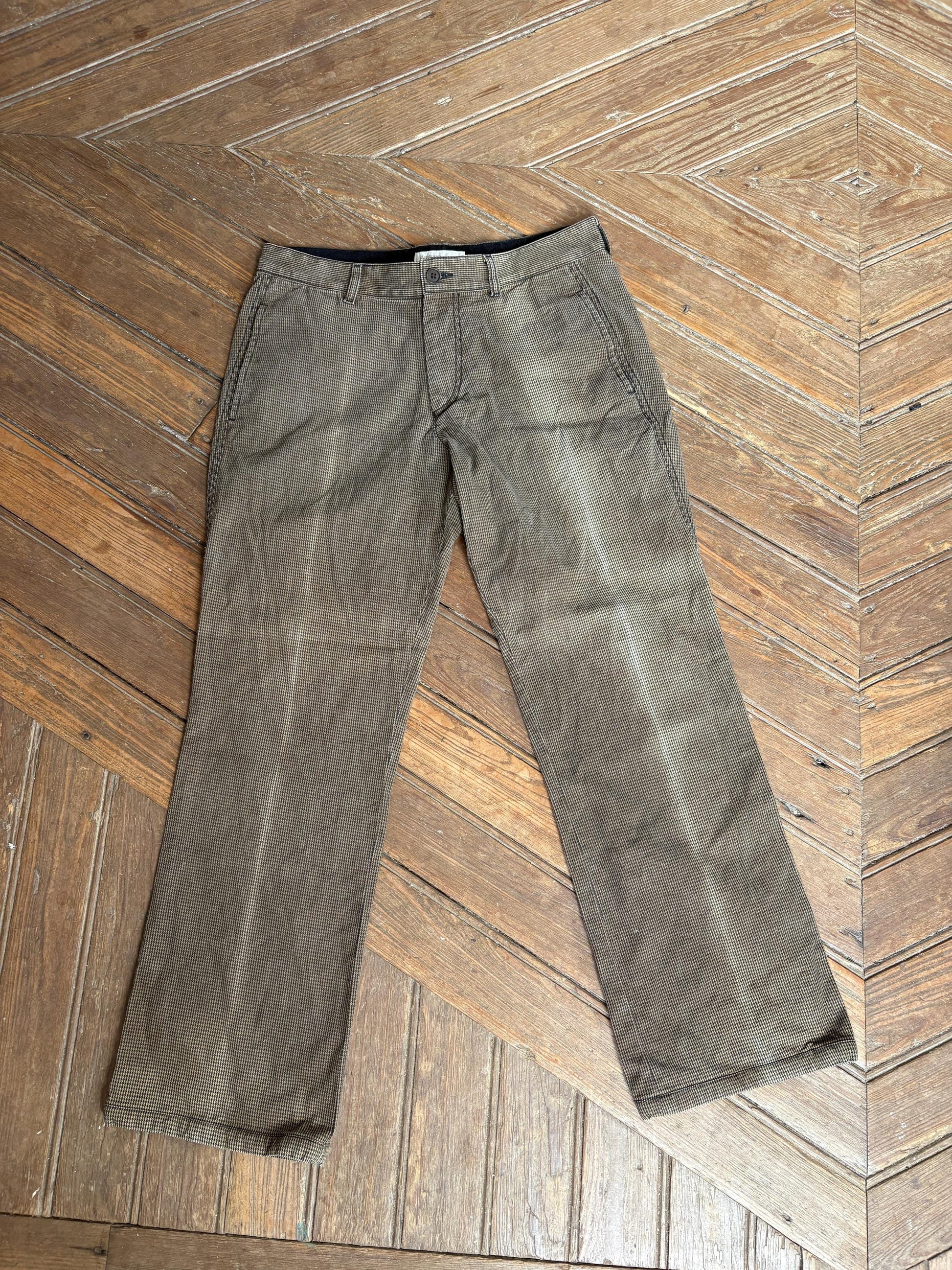 Drykorn brown houndstooth trousers, cotton blend, straight fit, button and zip fly, side pockets and belt loops, casual retro 90s, US XL