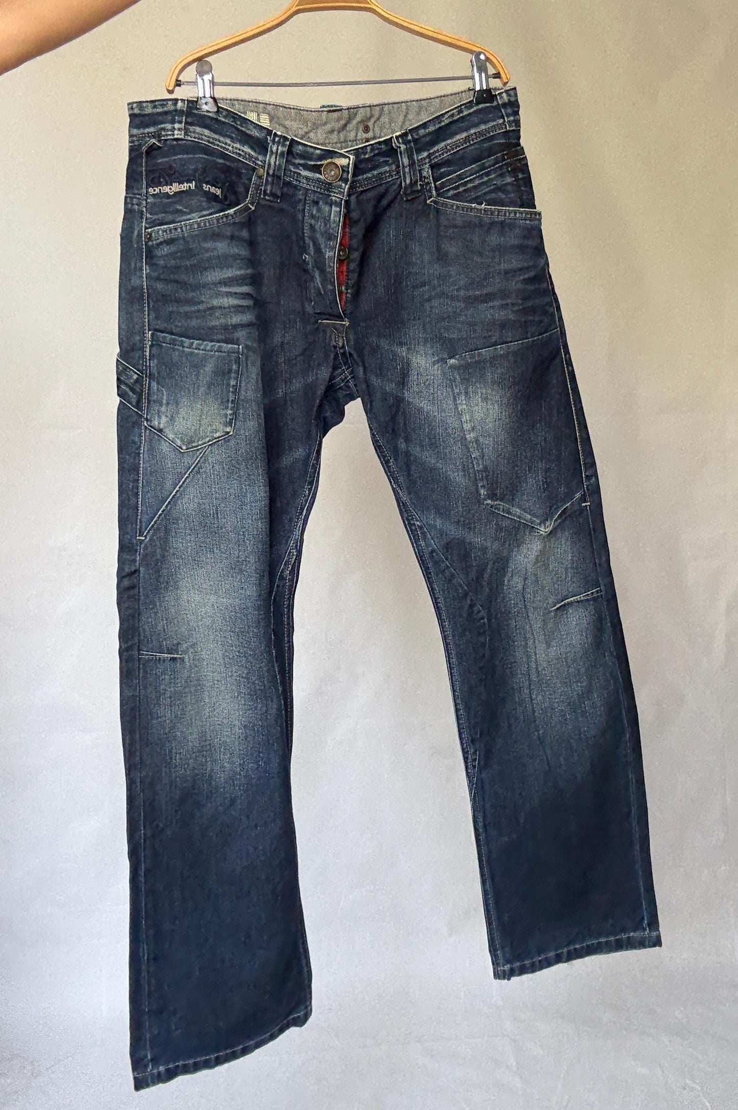 Jack & Jones dark blue jeans, cotton feel, straight fit, embroidered pocket text, vintage 90s style, US L, streetwear casual