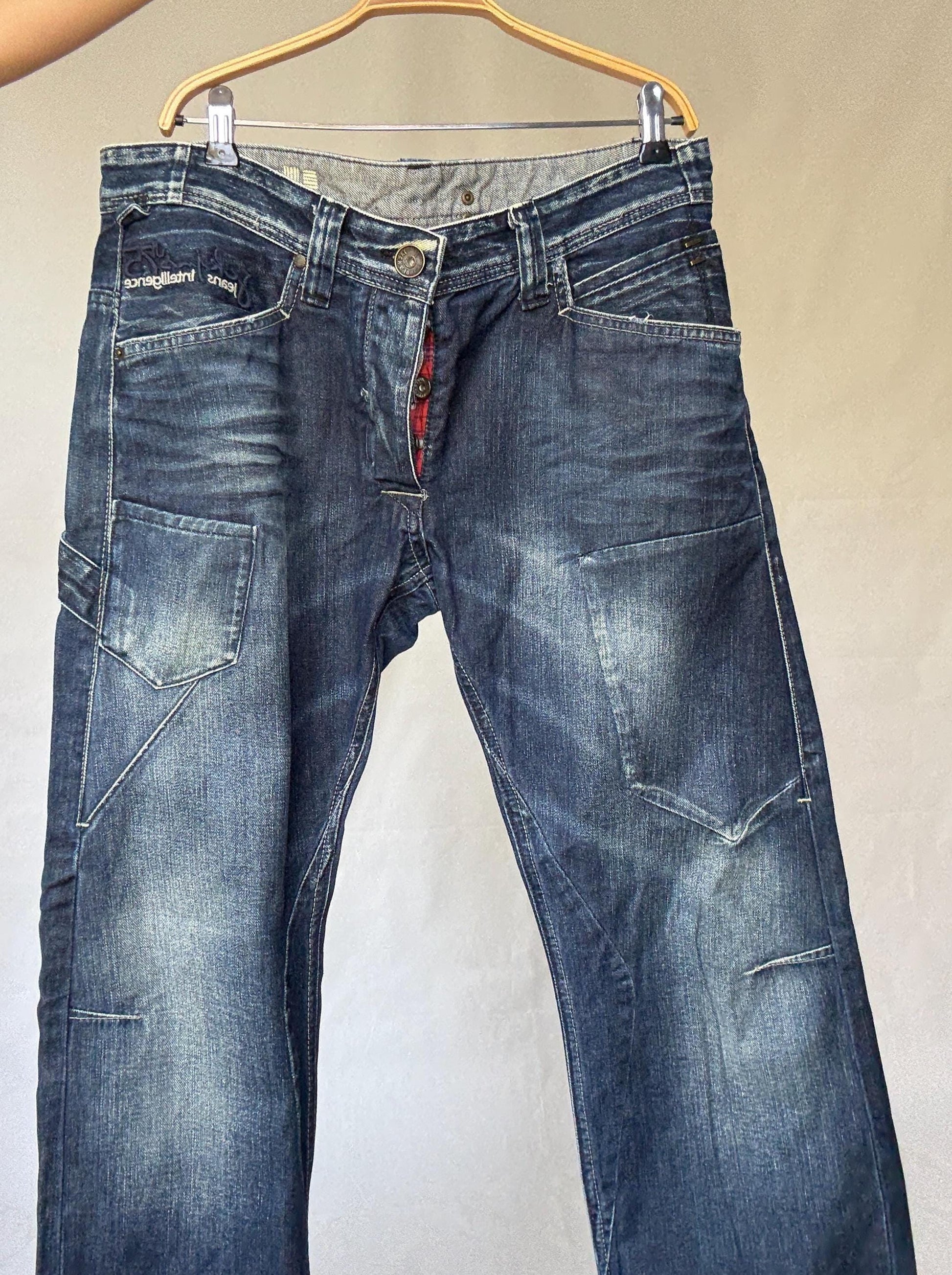 Jack & Jones dark blue jeans, cotton feel, straight fit, embroidered pocket text, vintage 90s style, US L, streetwear casual