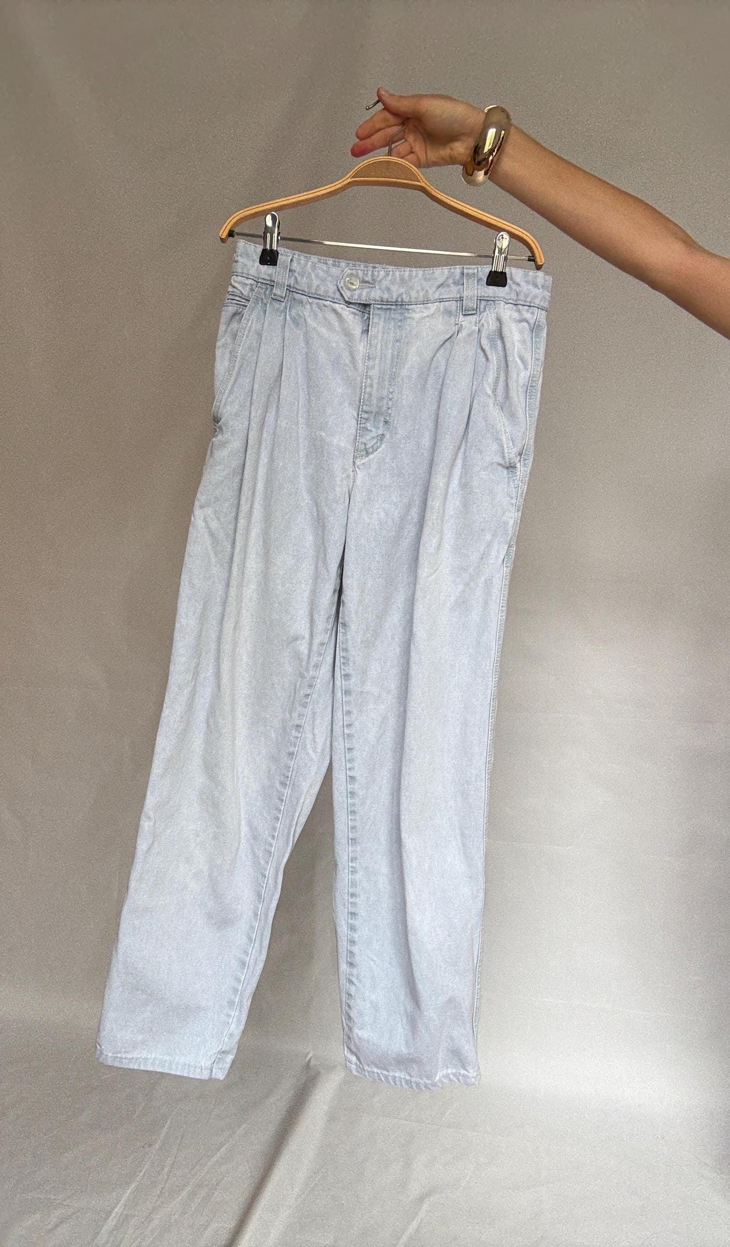 Commander indigo trousers, 100% cotton, relaxed fit, zipper closure, straight leg, retro 90s vibe, US S, casual versatility