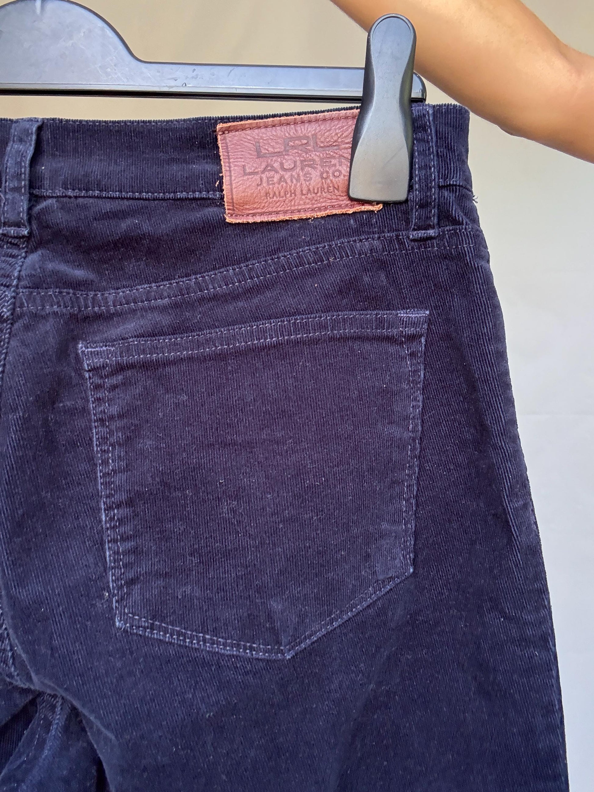 LRL Lauren Jeans Co. blue velvet cotton corduroy pants, straight leg fit, elegant preppy retro style, US M, casual chic