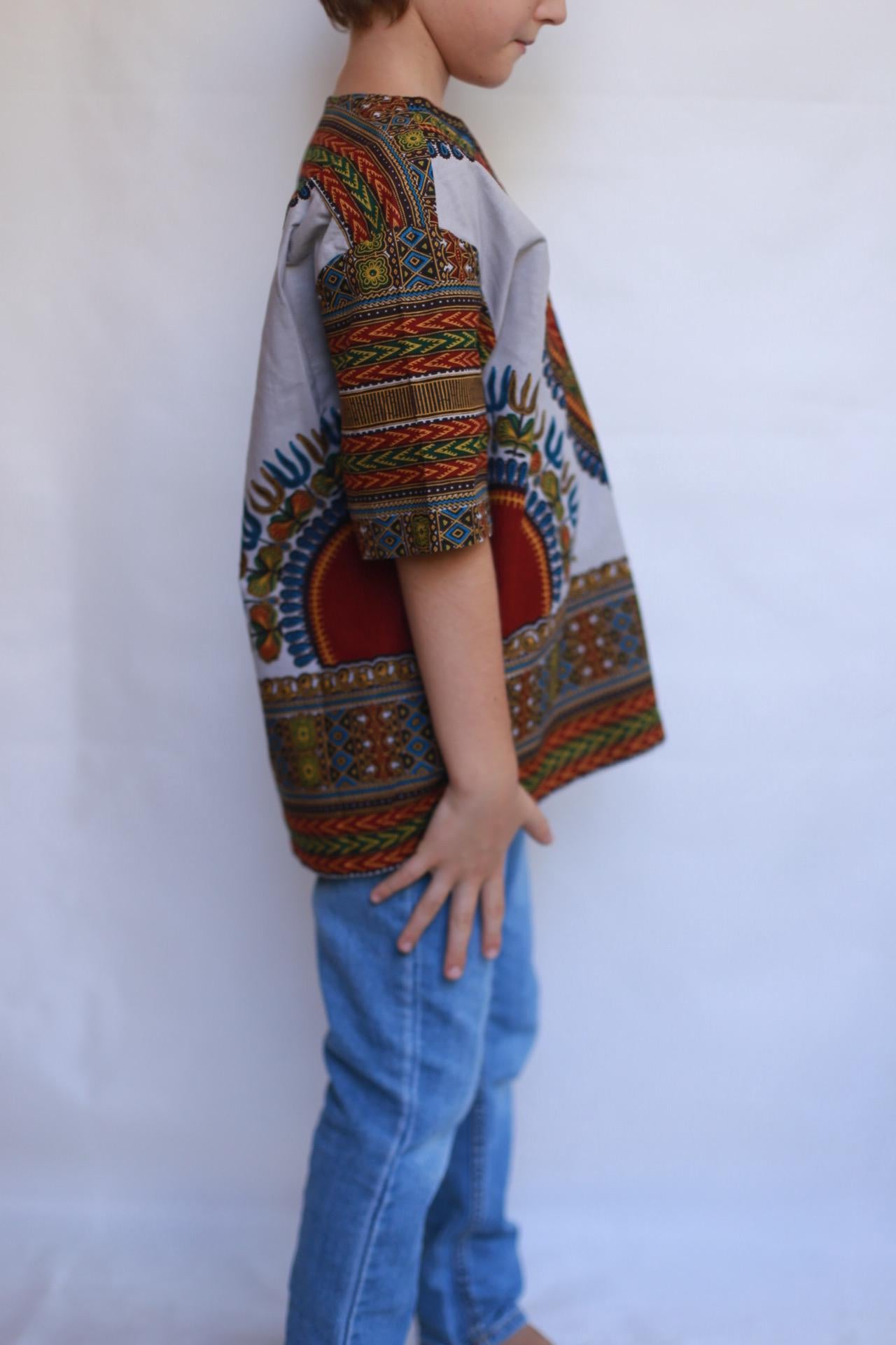 African dark green children's shirt, straight fit, classic collar, retro 90s inspired, US M (children), Dashiki pattern