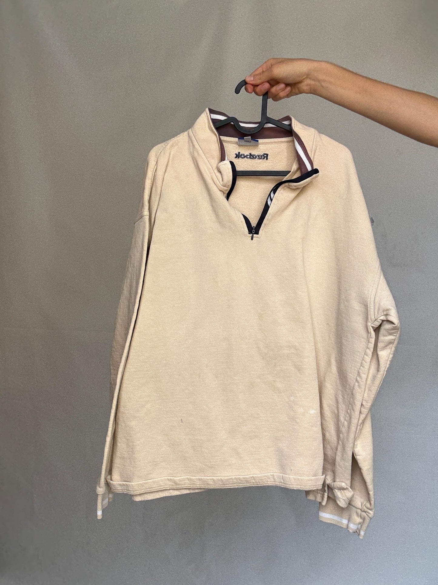 Reebok beige jumper, 100% cotton, loose oversized fit, embroidered logo, casual sporty, US XL, streetwear relaxed vibe