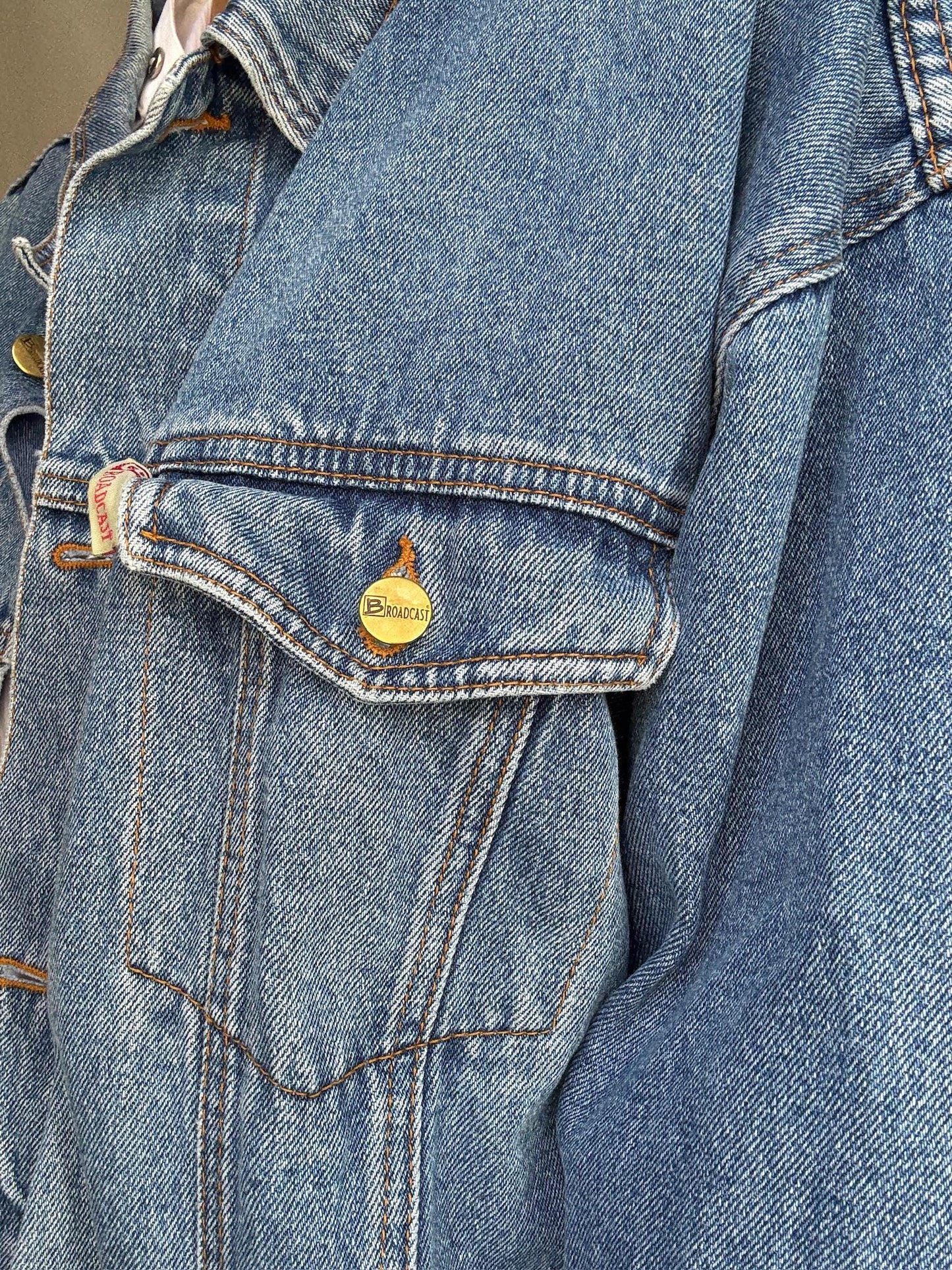 Vintage blue denim 80s jacket, Retro cool menswear, Oversized boyfriend clothing, Punk streetwear, retro 90s Kristen Stewart vibe, US XL