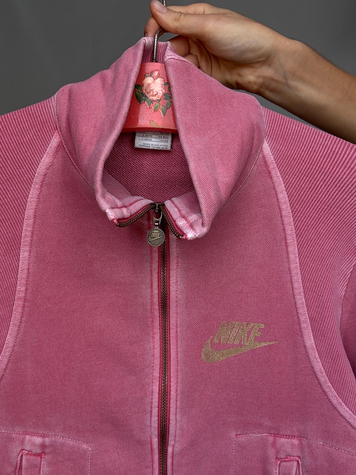 Nike pink zip up vest, cotton sporty fit, girlycasual streetwear, US M, everyday active style