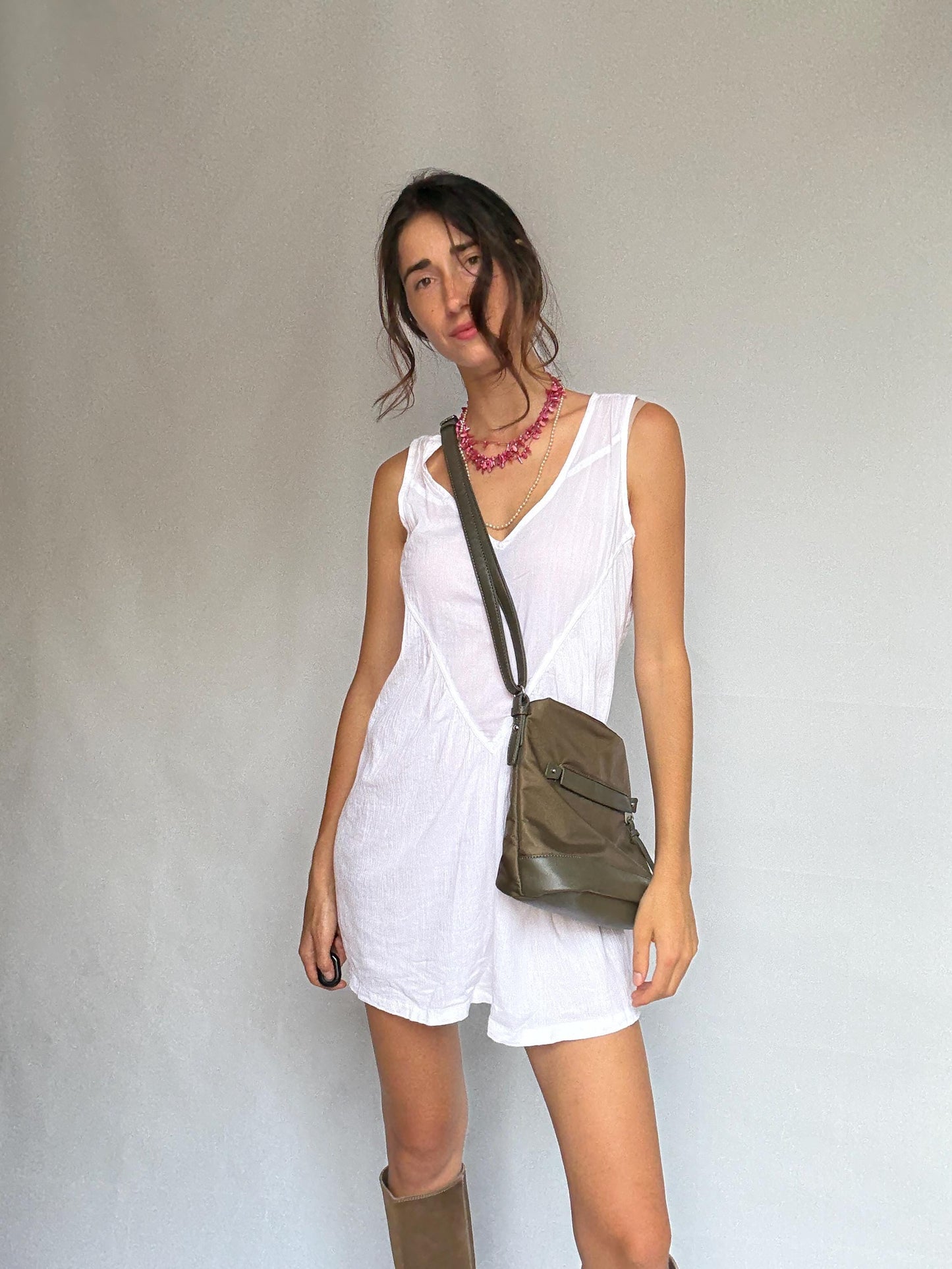 Spanish design moss green shoulder bag, zippered compartments, streetwear urban style, casual crossbody bag, Everyday shoulder bag