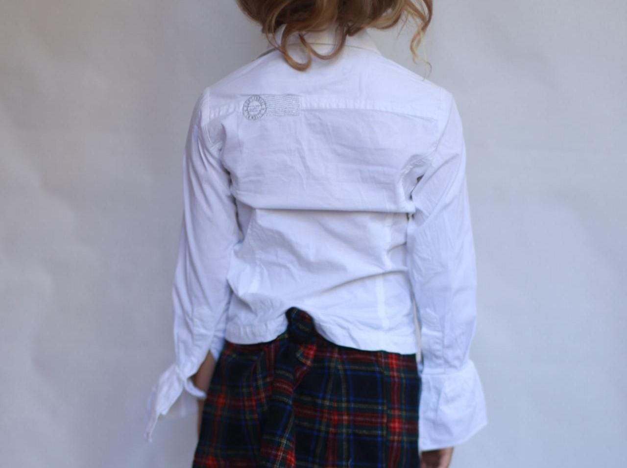 Jil and Sil white shirt, cotton blend, straight fit, button front with ruffles, flared cuffs, elegant touch, US 4, formal occasions, EU 94