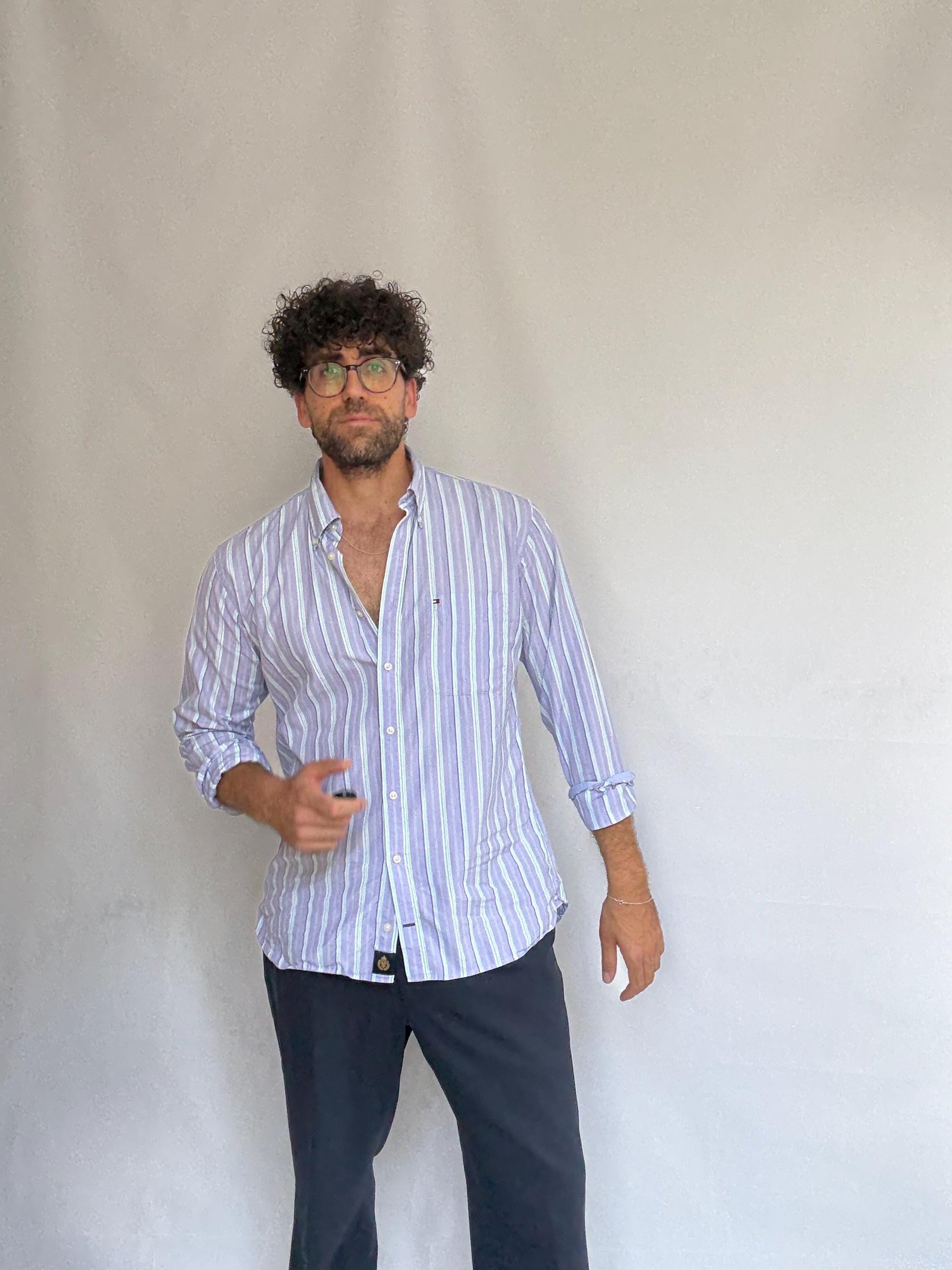 Tommy Hilfiger blue striped button, up shirt, cotton feel, relaxed fit, button front, classic stripe pattern, retro 80s, US XL