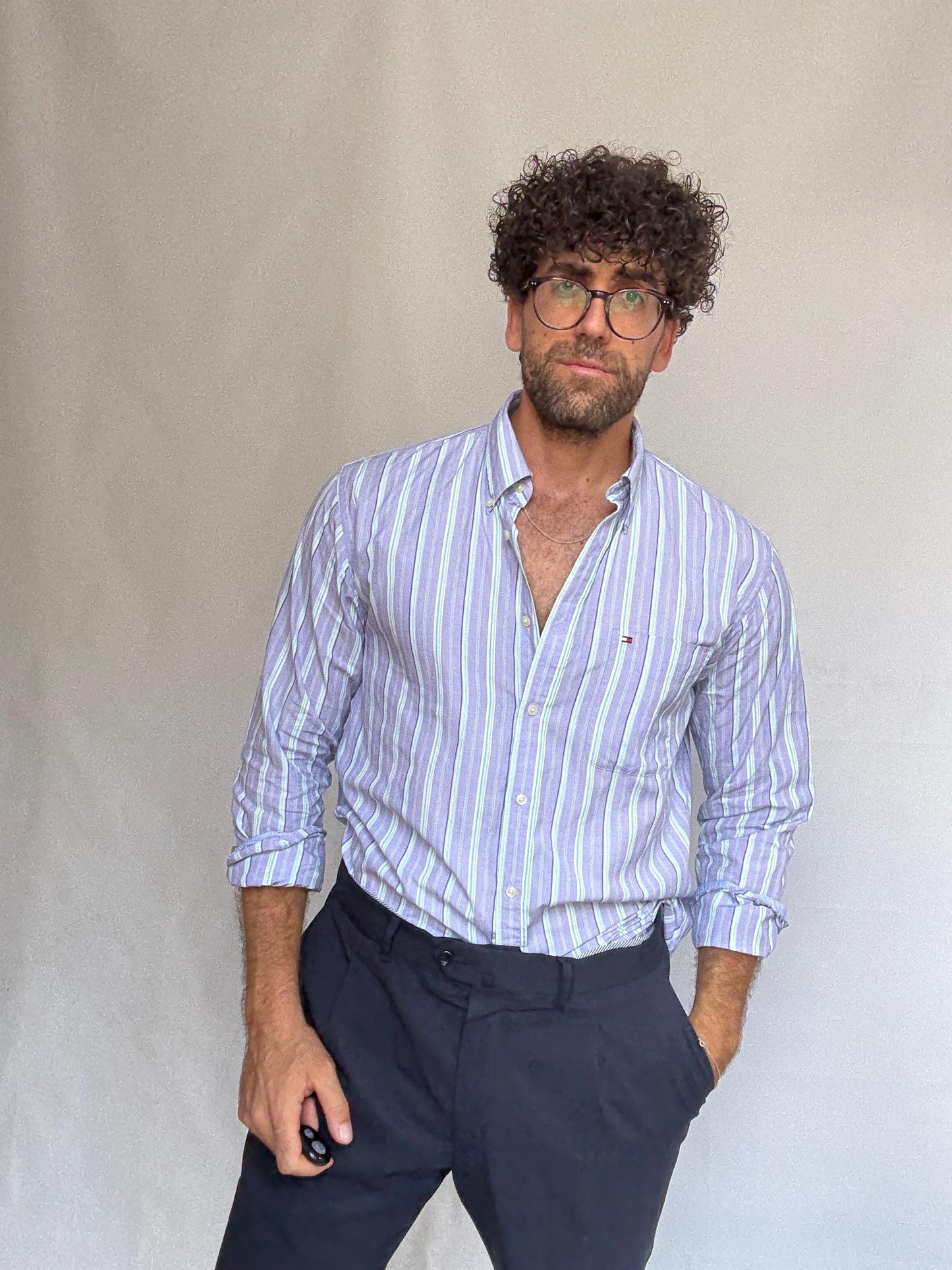 Tommy Hilfiger blue striped button, up shirt, cotton feel, relaxed fit, button front, classic stripe pattern, retro 80s, US XL