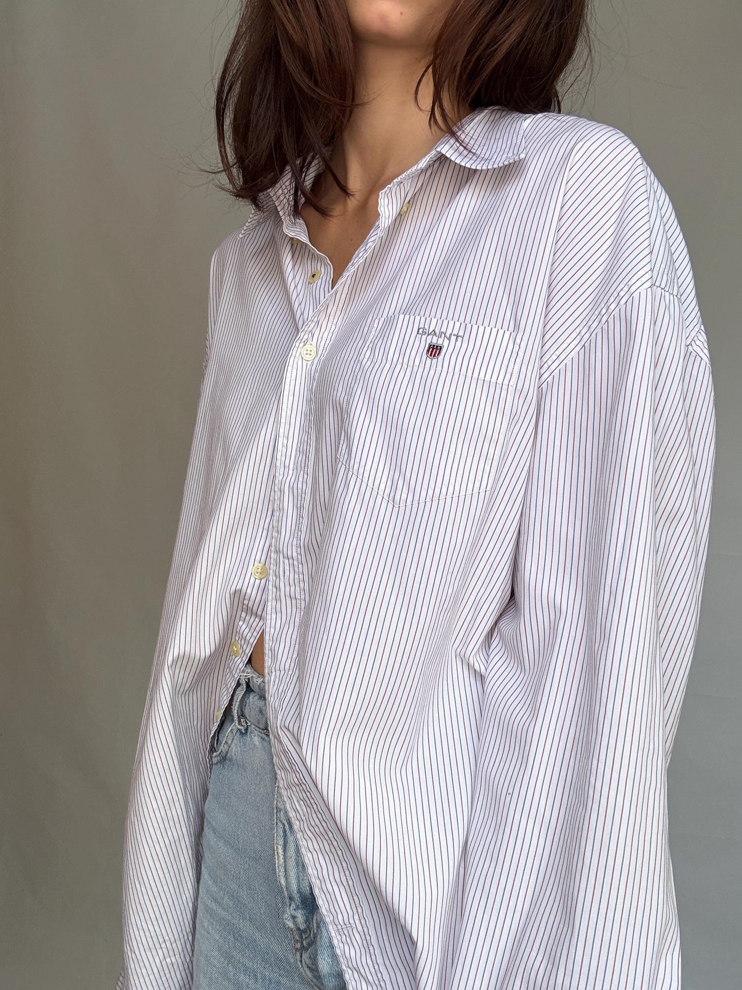 GANT white pinstripe shirt, 100% cotton, regular fit, button, up with logo pocket, preppy Meghan Markle style, US XXL, casual campus wear