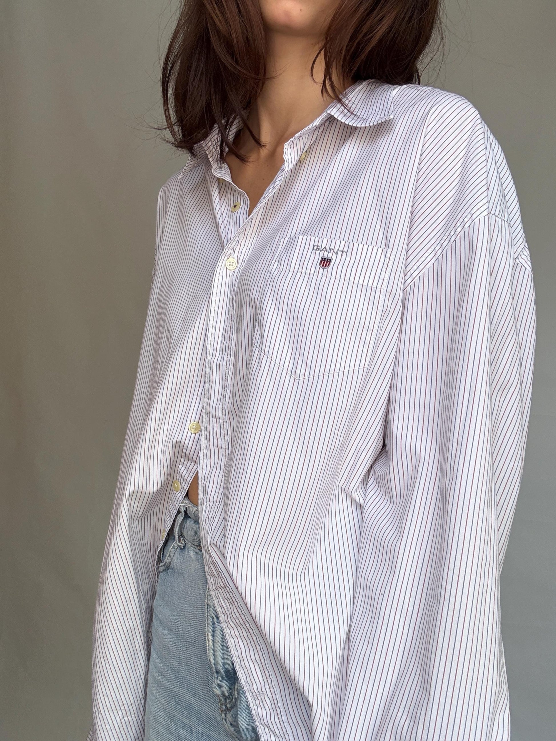 GANT white pinstripe shirt, 100% cotton, regular fit, button, up with logo pocket, preppy Meghan Markle style, US XXL, casual campus wear