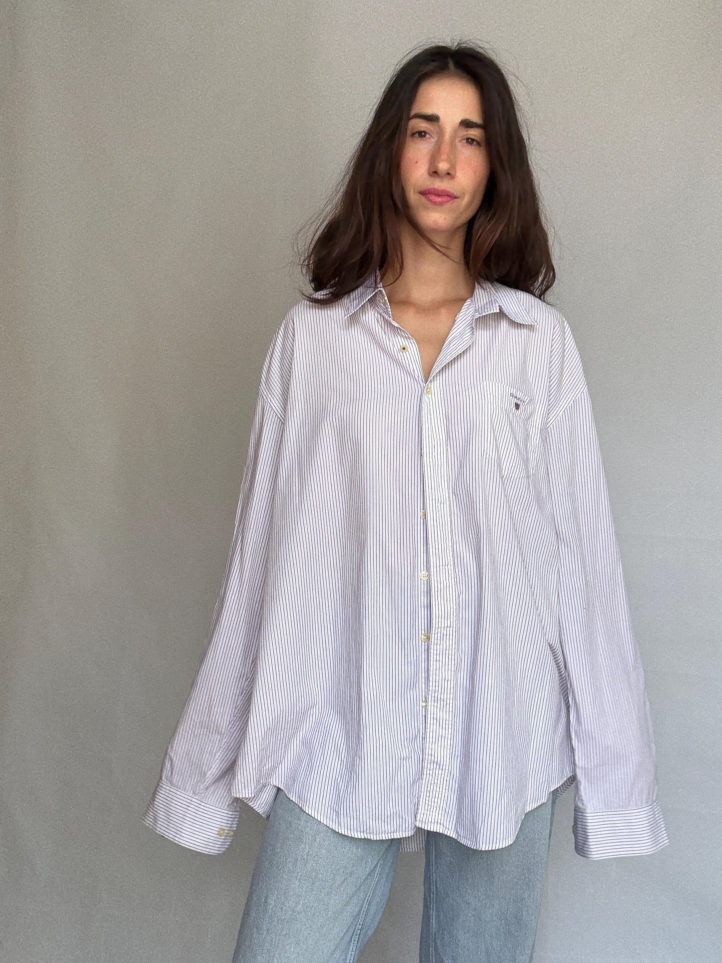 GANT white pinstripe shirt, 100% cotton, regular fit, button, up with logo pocket, preppy Meghan Markle style, US XXL, casual campus wear