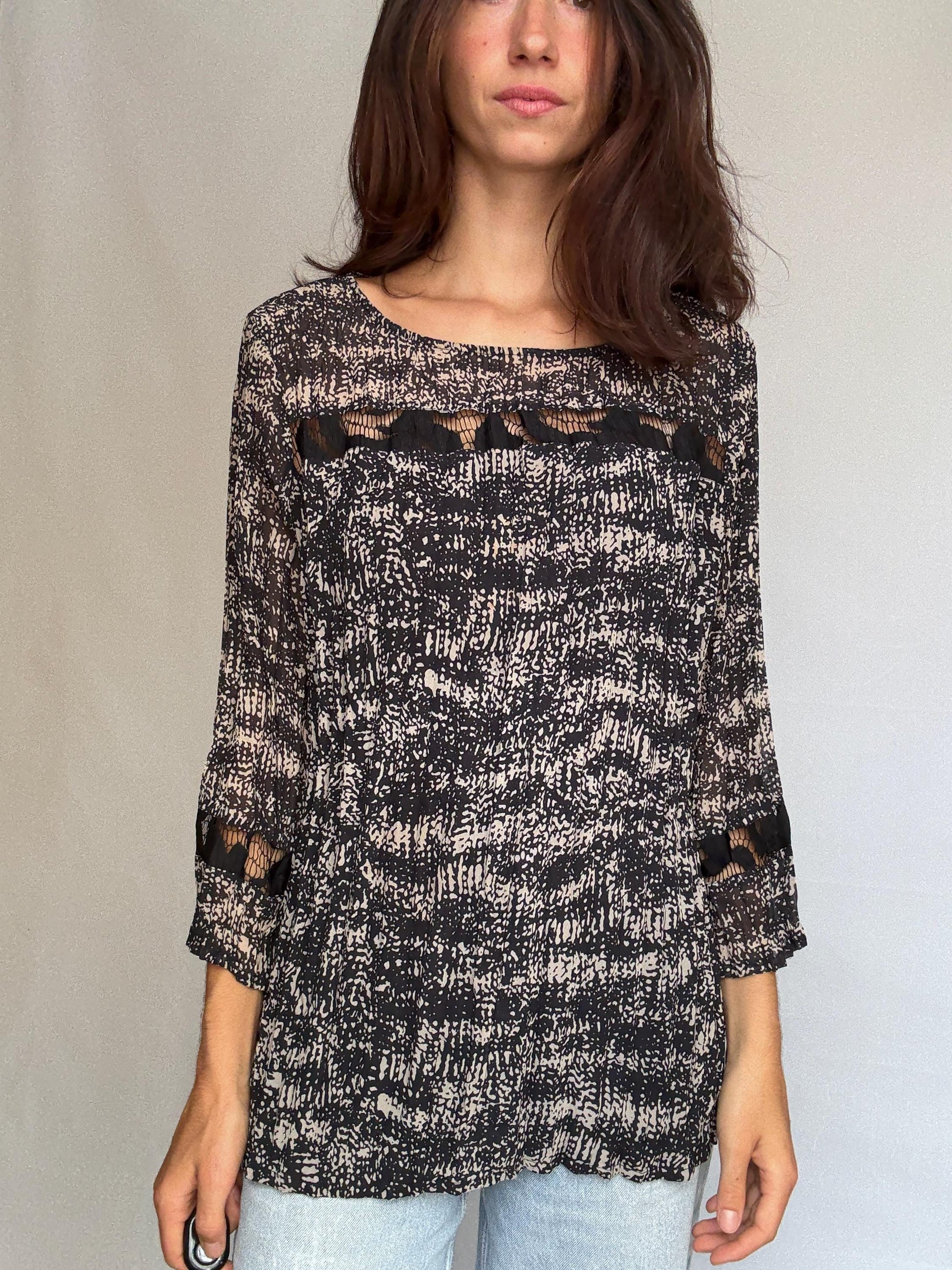 Adolfo Dominguez black and white top, cotton feel, relaxed fit, ruffle embellishments, minimalist style, US L, casual chic