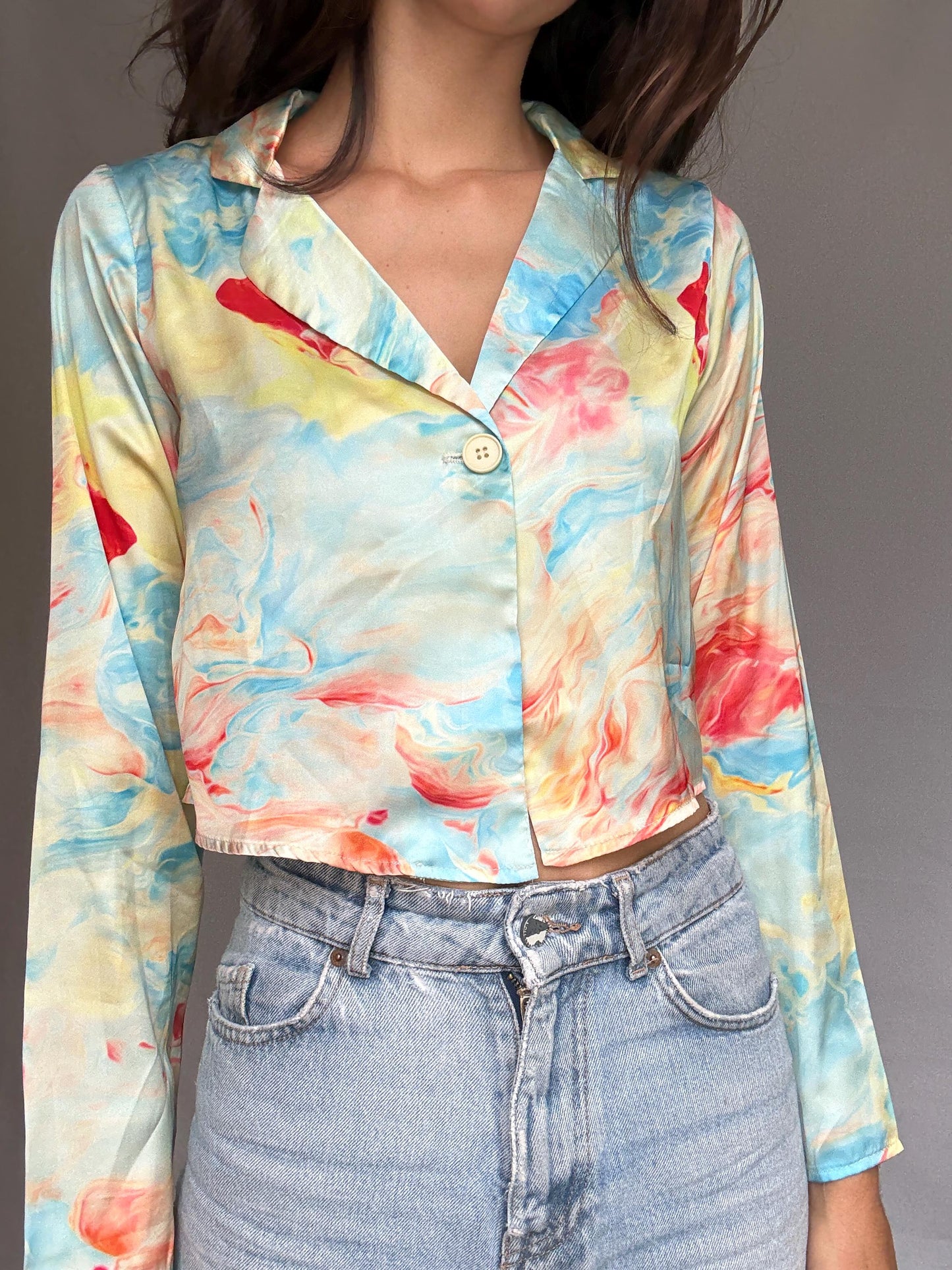 Multicolored cropped shirt,slim fit, button closure, groovy print, y2k ali macgraw, US XS, streetwear vibe